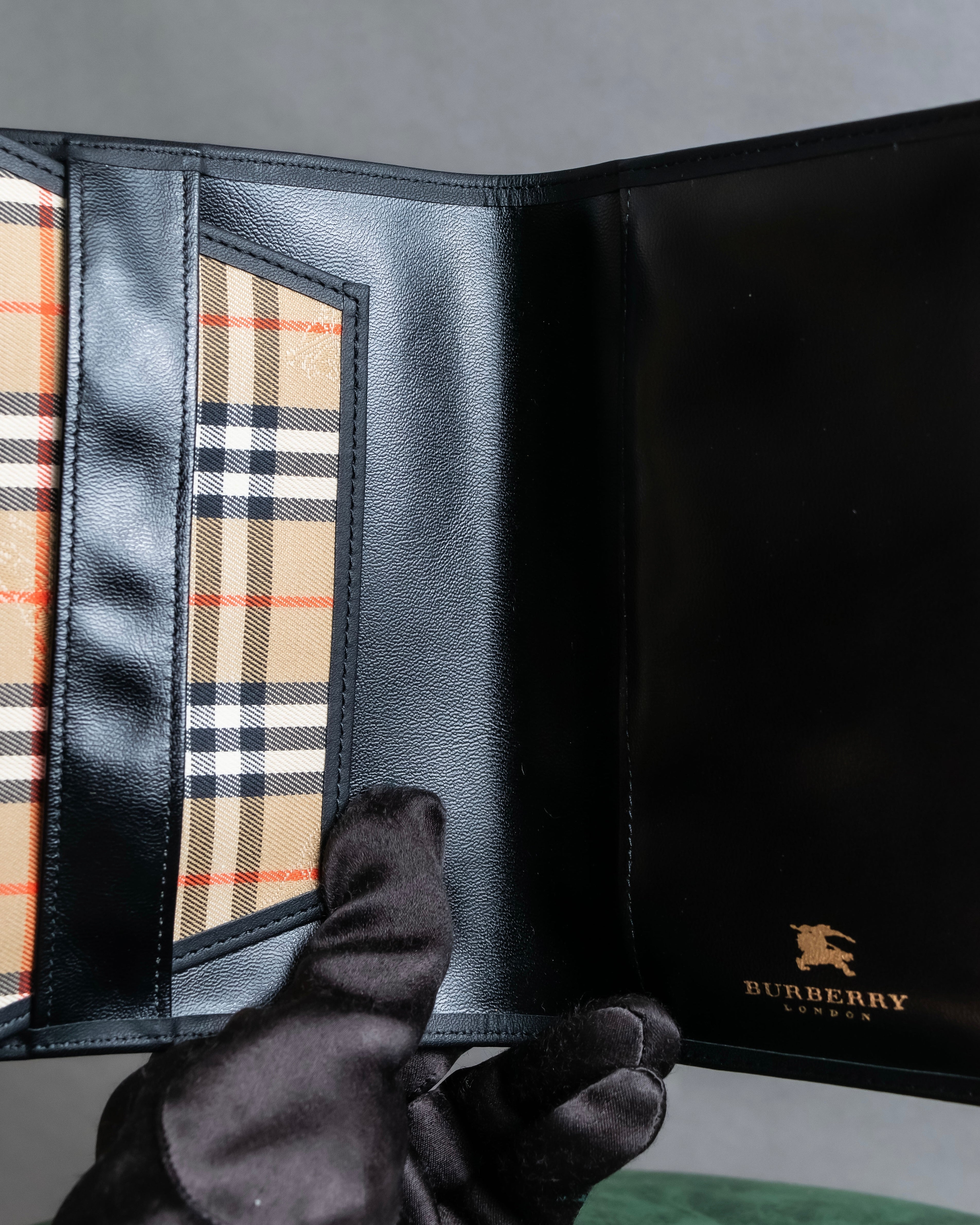 "BURBERRY" Nova check & horse riding knight pattern leather notebook cover