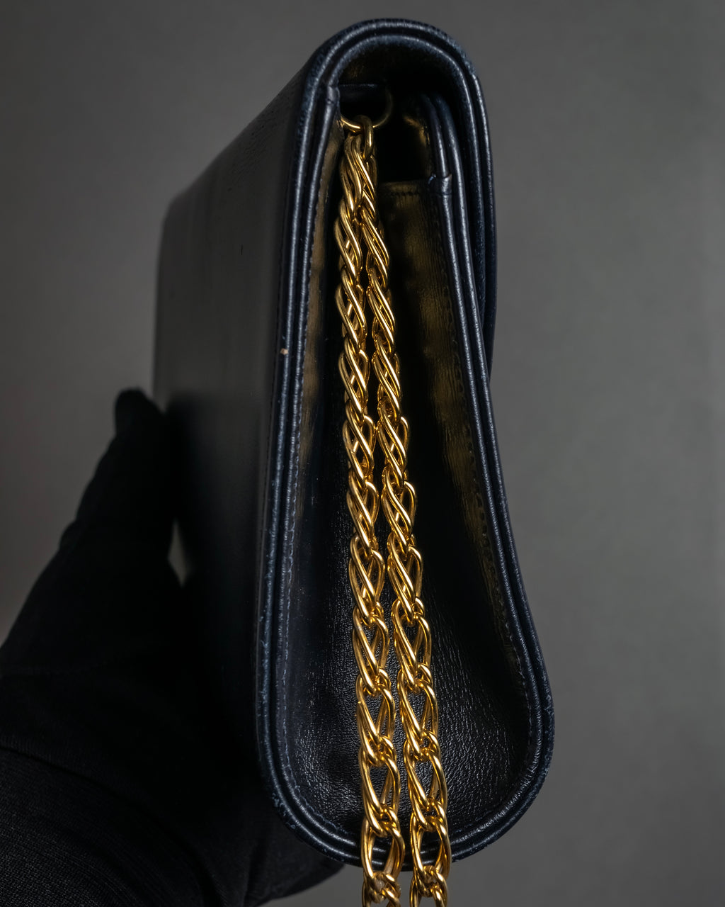 "Cartier" 80’s-90’s sculptural clasp chain shoulder bag