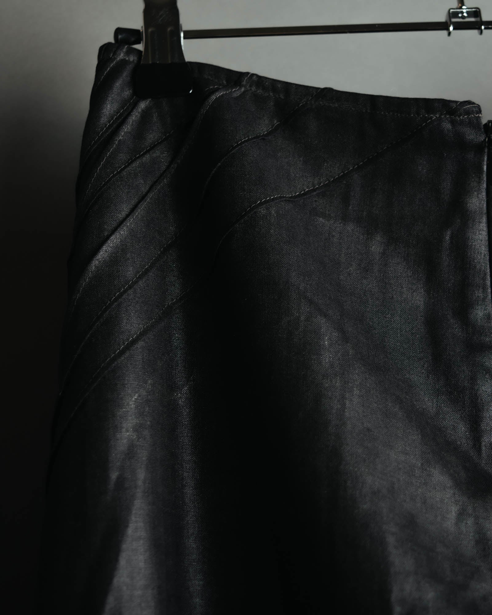 "JUNYA WATANABE COMME des GARÇONS" 00's Glossy raw hem flared long skirt