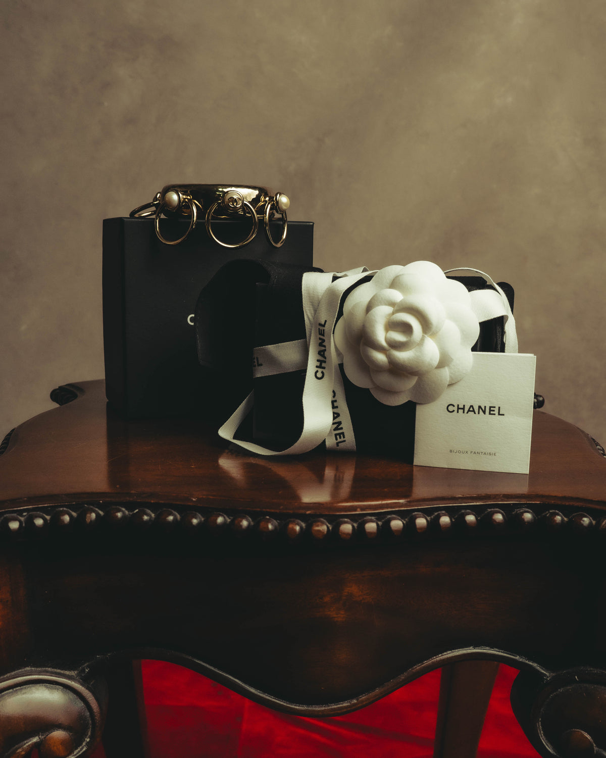 -SPECIAL- “CHANEL” 22C Pearl embellished ring statement cuff bracelet