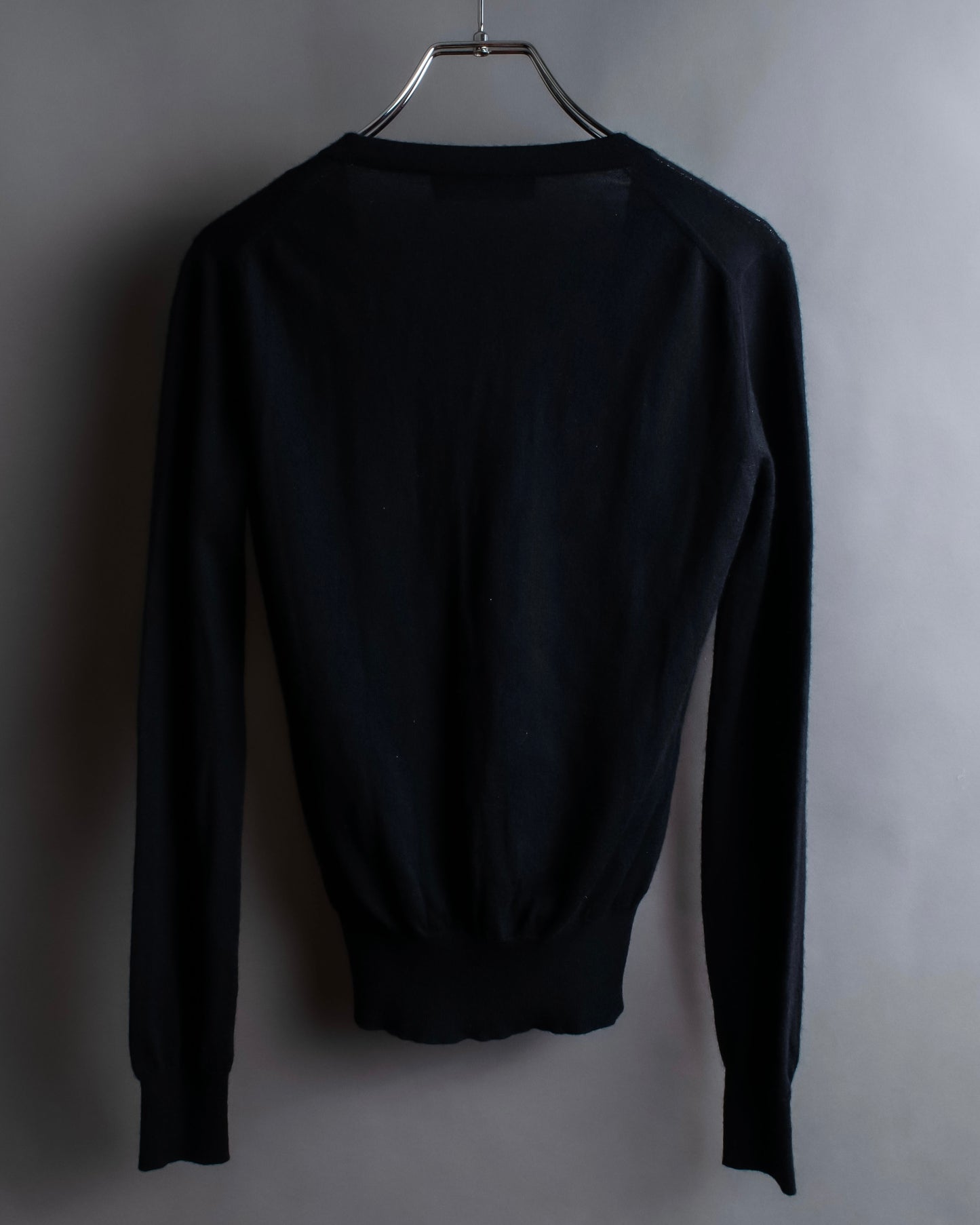 “Dolce&Gabbana”  100% cashmere V neck shape knit pullover