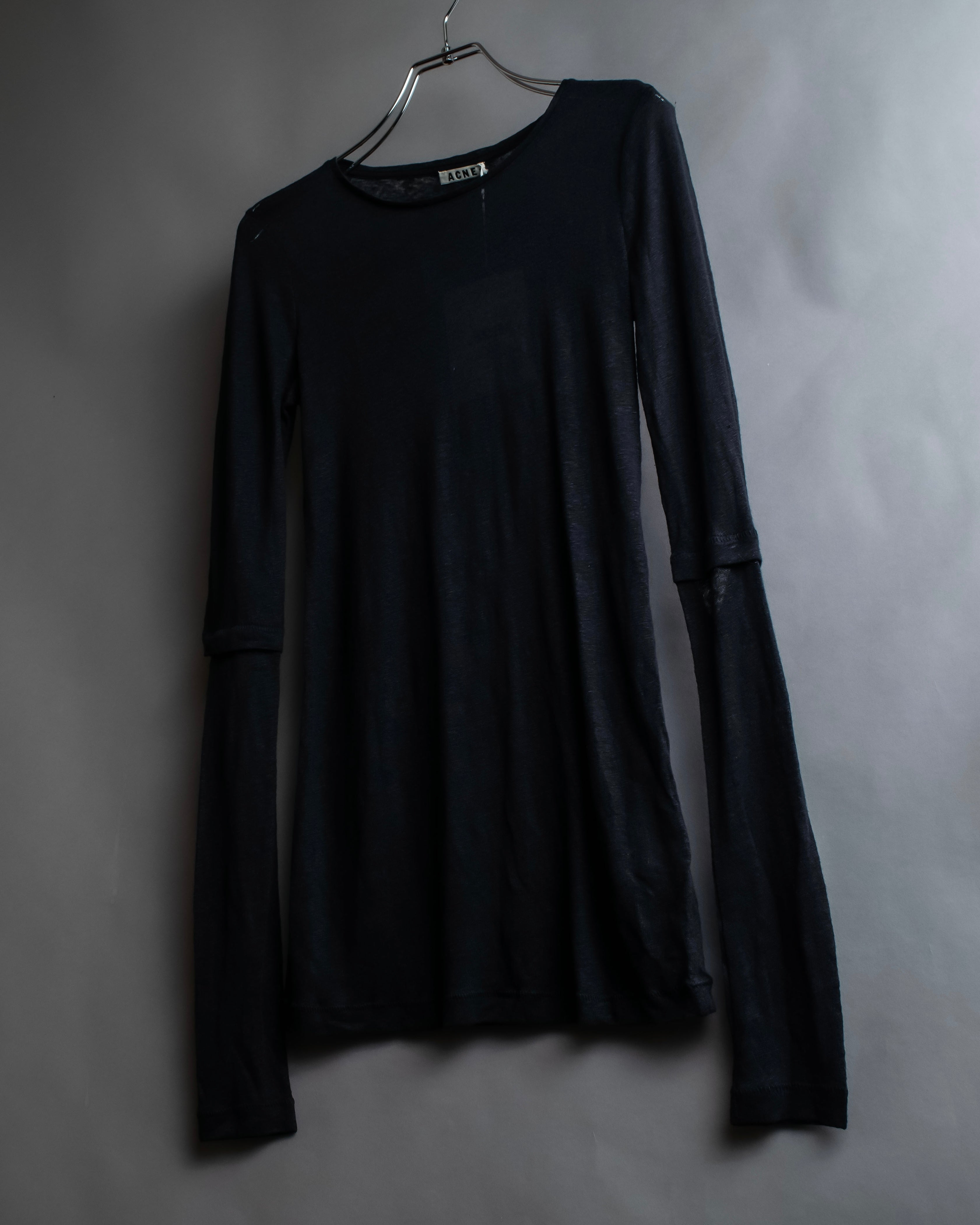 "Acne" Back＆sleeve cutting slit design pullover