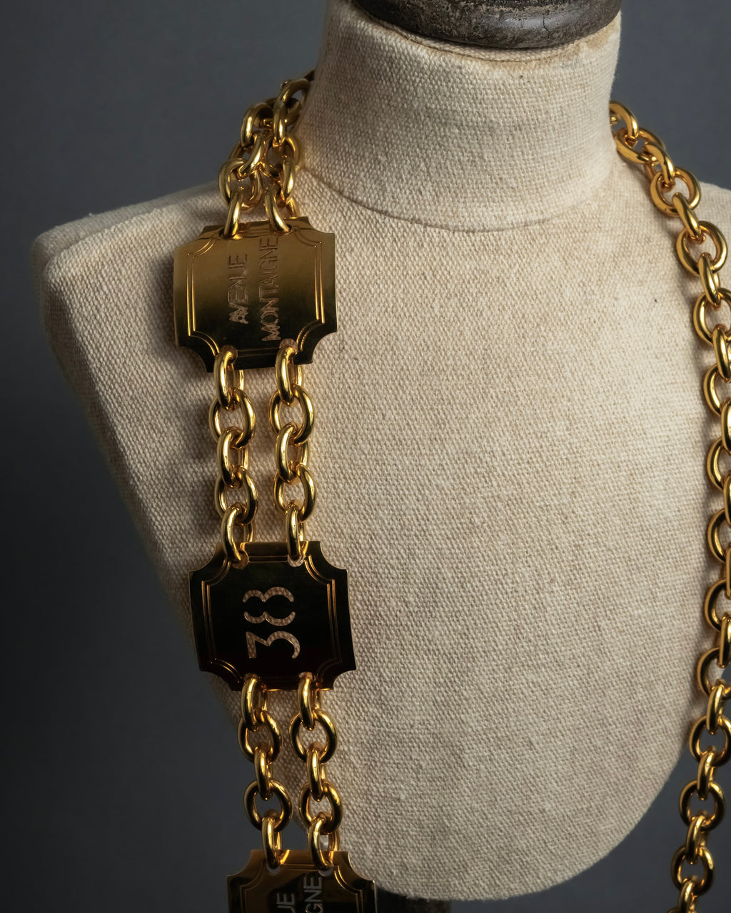 "CELINE" AVENUE MONTAIGNE 38 design gold necklace & belt