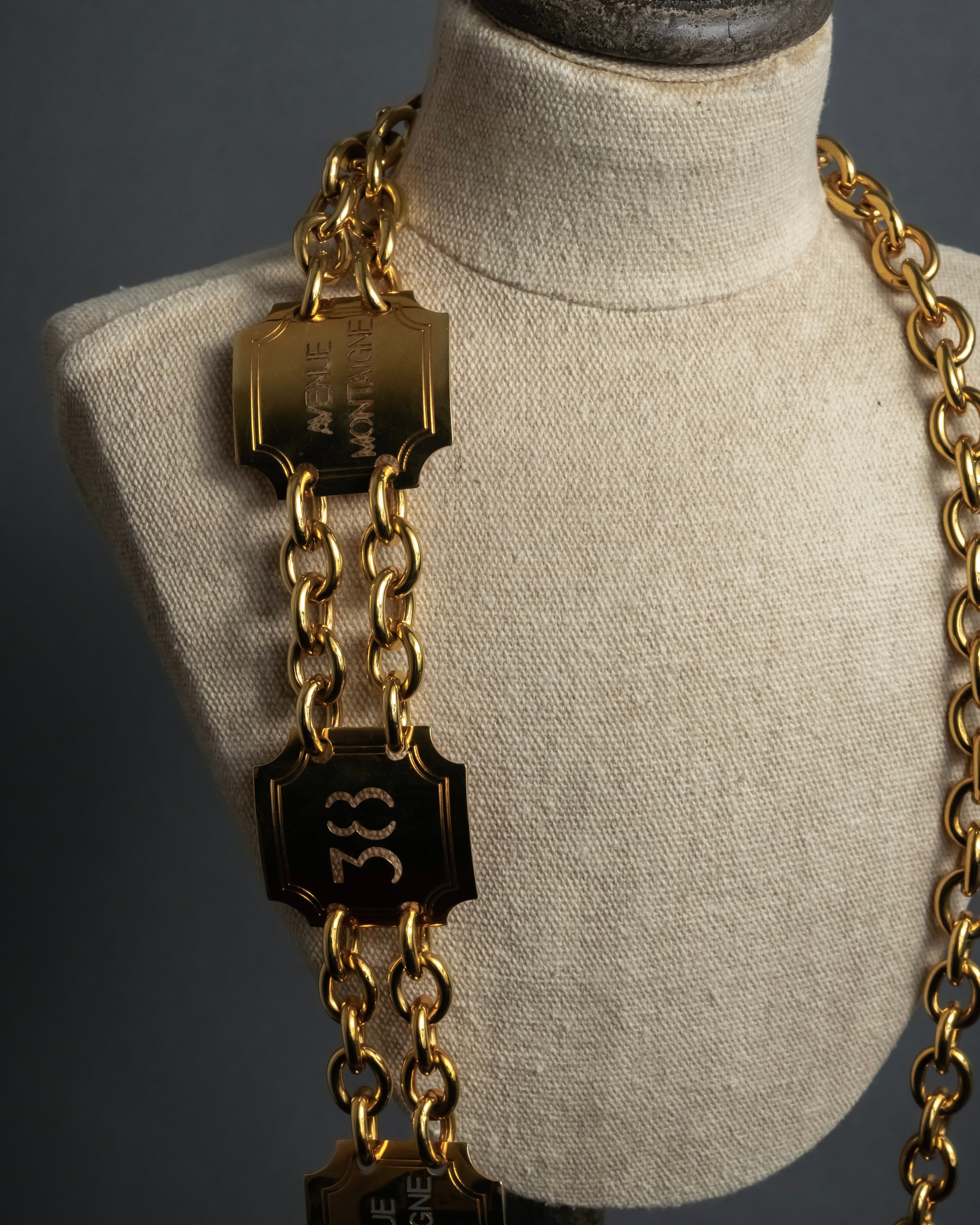 "CELINE" AVENUE MONTAIGNE 38 design gold necklace & belt