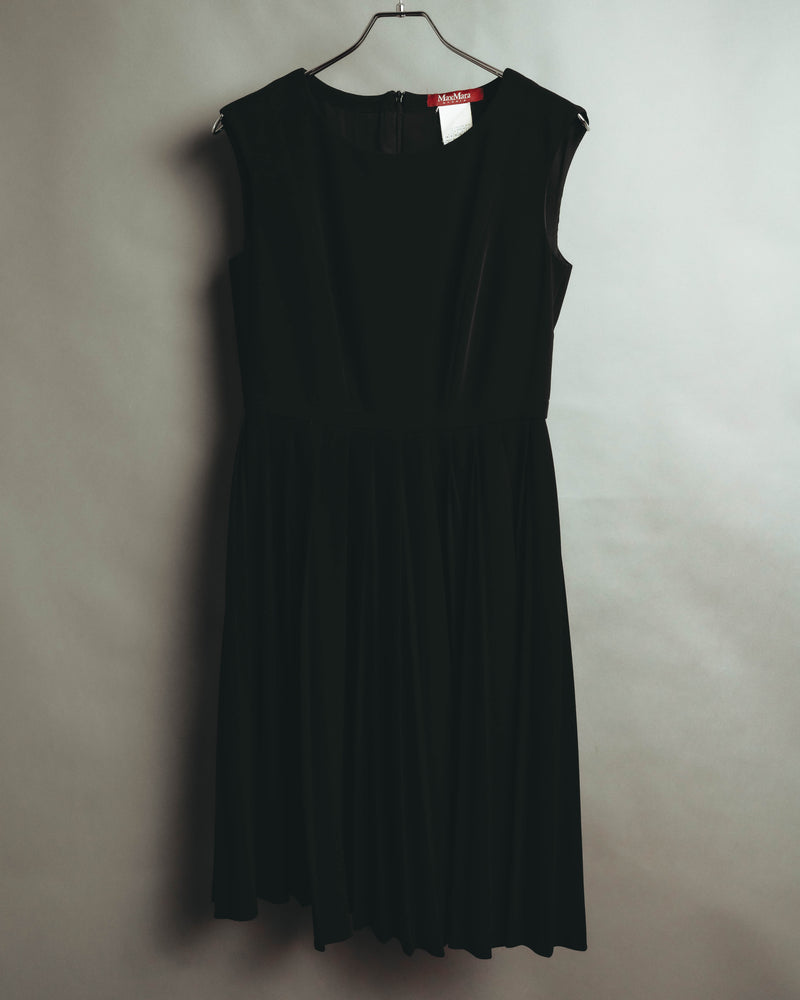 "Max Mara Studio" 00's-10's Elegant sleeveless pleated midi dress