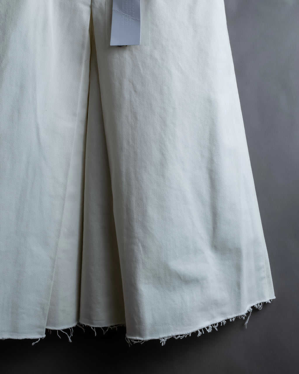 "MAISON MARGIELA" 21SS Washed raw cut flared cropped denim pants