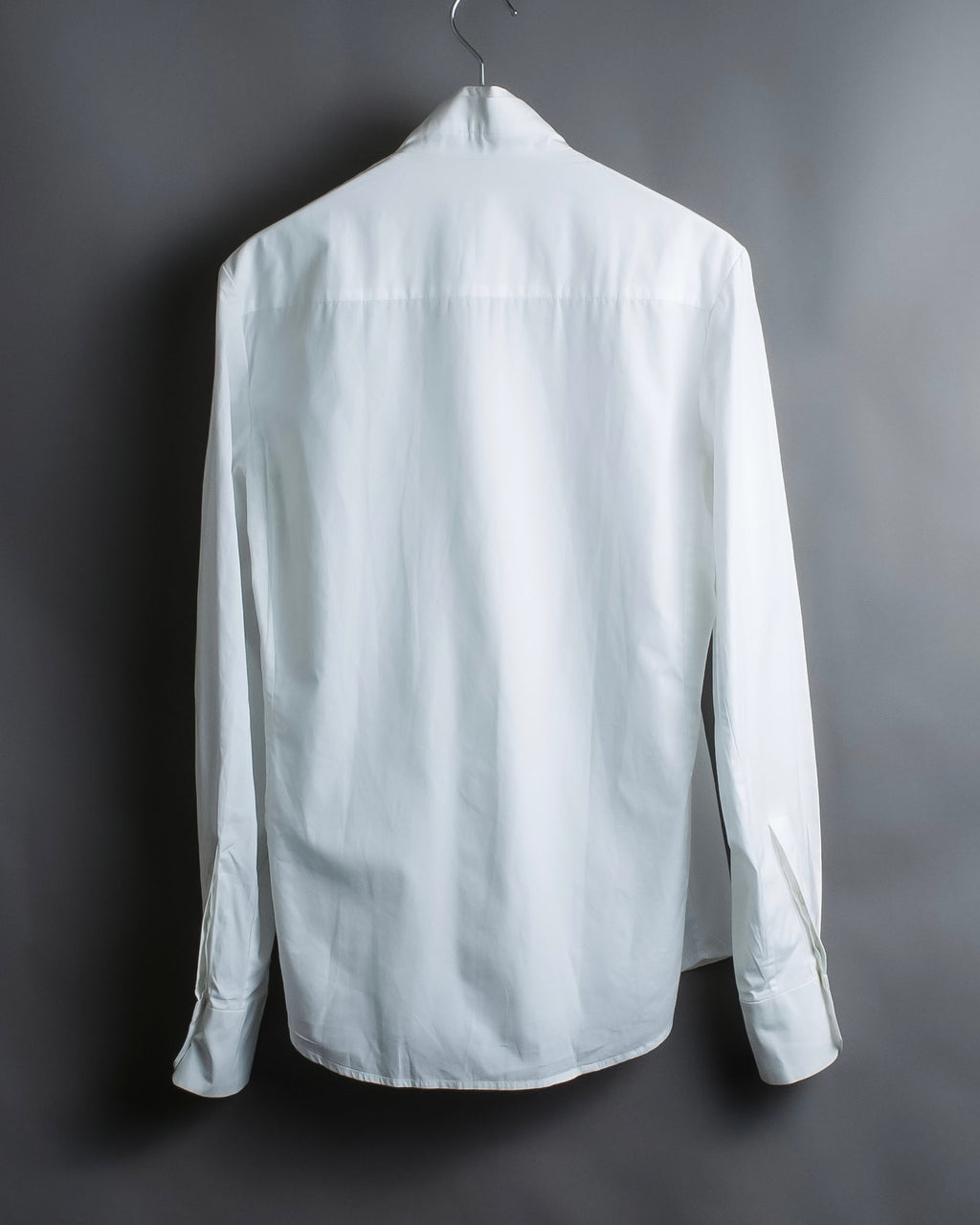 "Bruno Pieters." 2-way collar design stand-up collar dress shirt