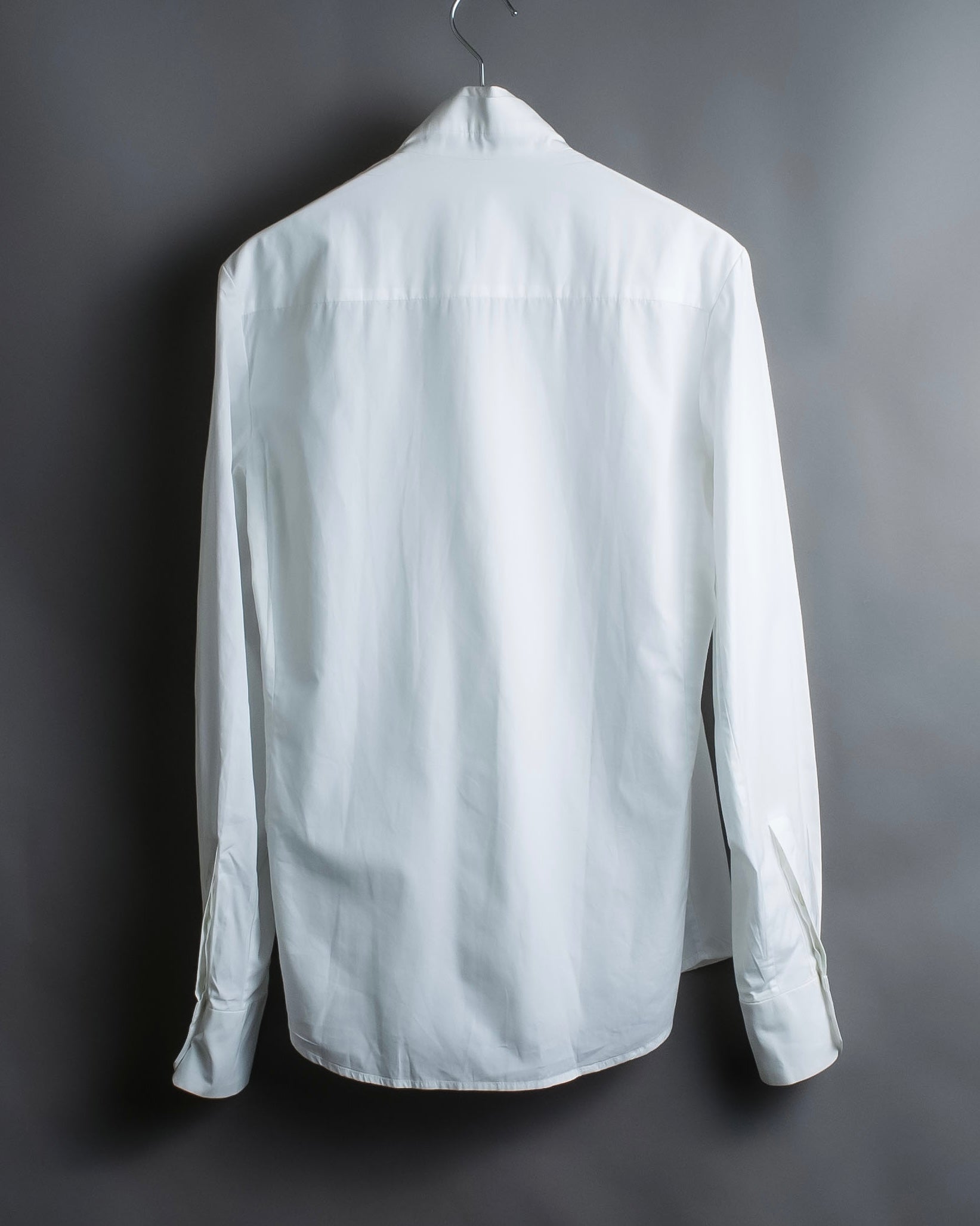 "Bruno Pieters." 2-way collar design stand-up collar dress shirt