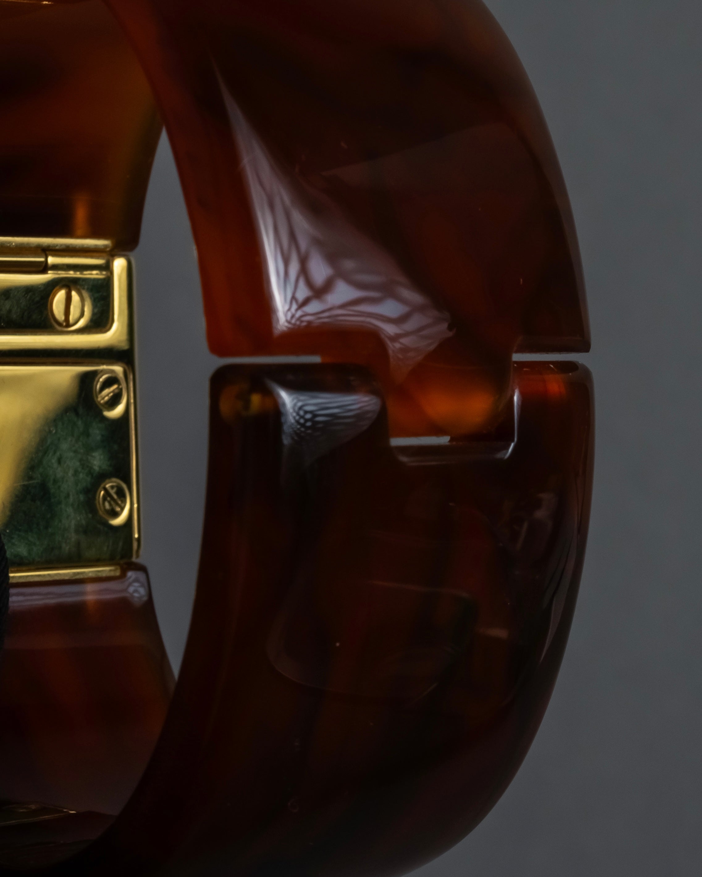 -MOOD Christmas Collections-
"PRADA" Miuccia Prada design tortoiseshell architectural bangle