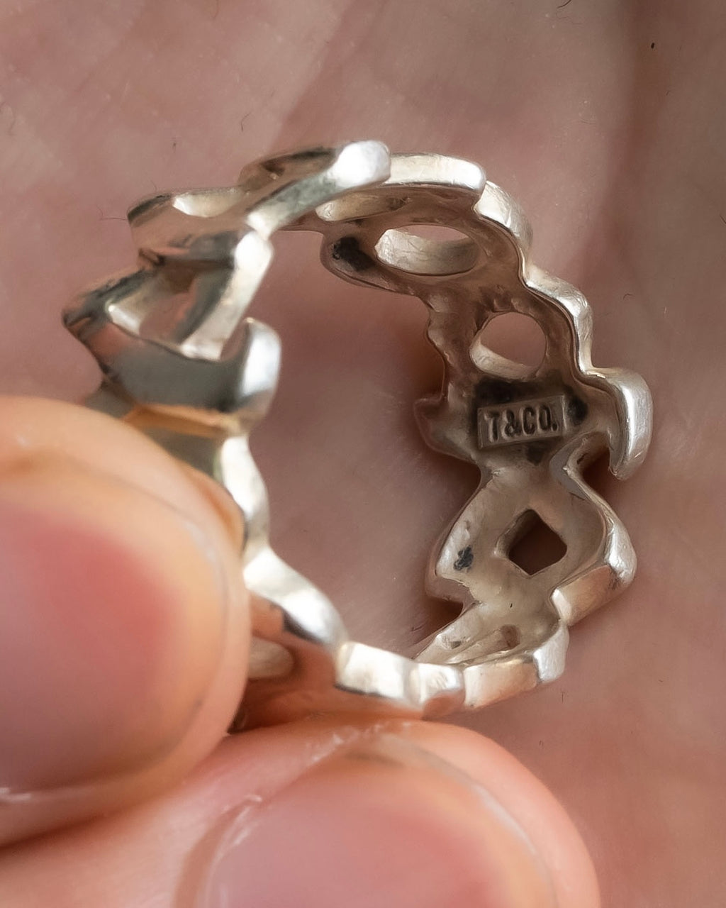 "Tiffany&Co" Paloma picasso love and kiss xo motif ring