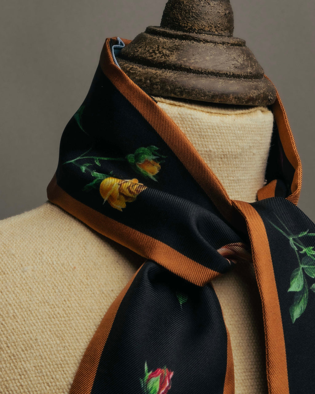 "PRADA" 2020's Floral silk skinny scarf