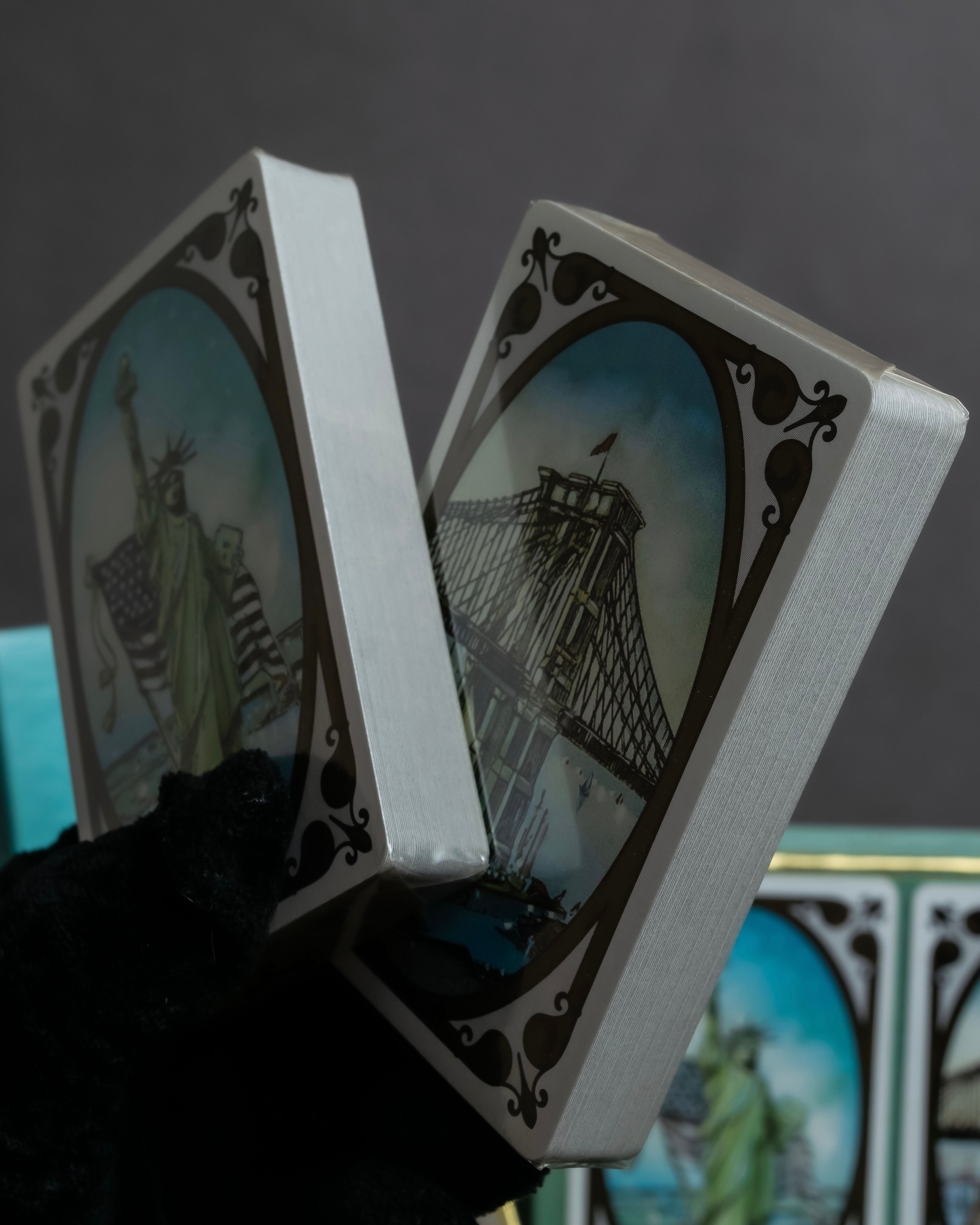 "Tiffany&Co" American motif playing card set