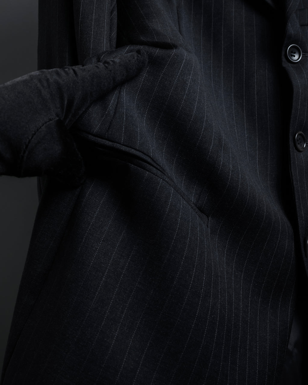 "ARMANI COLLEZIONI" Deep charcoal pinstripe set up