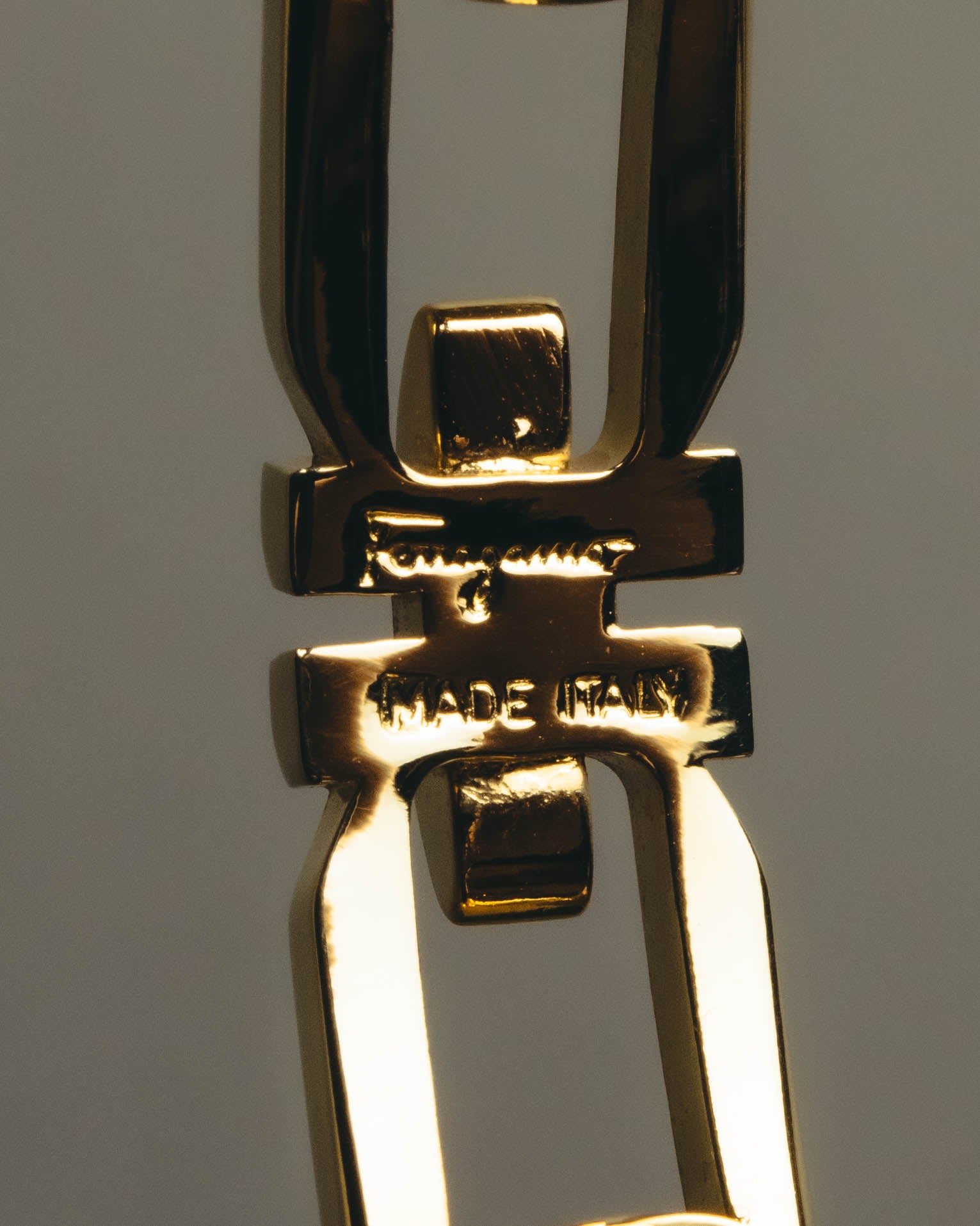 “Salvatore Ferragamo” 90’s-10’s Dark brown double Gancini bangle