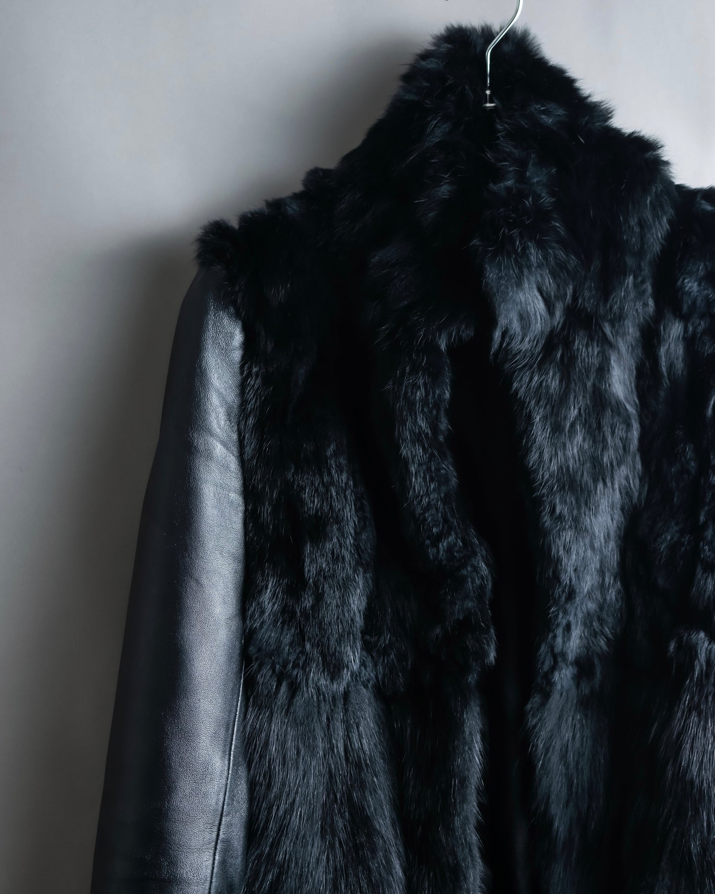 "MOROKO BAR" Real fur docking leather jacket