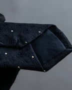 "COMME des GARCONS HOMME"
Square dot jacquard necktie