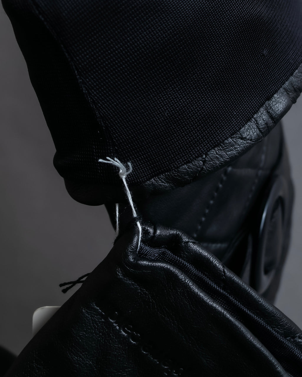 "Pierre Cardin" Belt buckle design quilted leather gloves