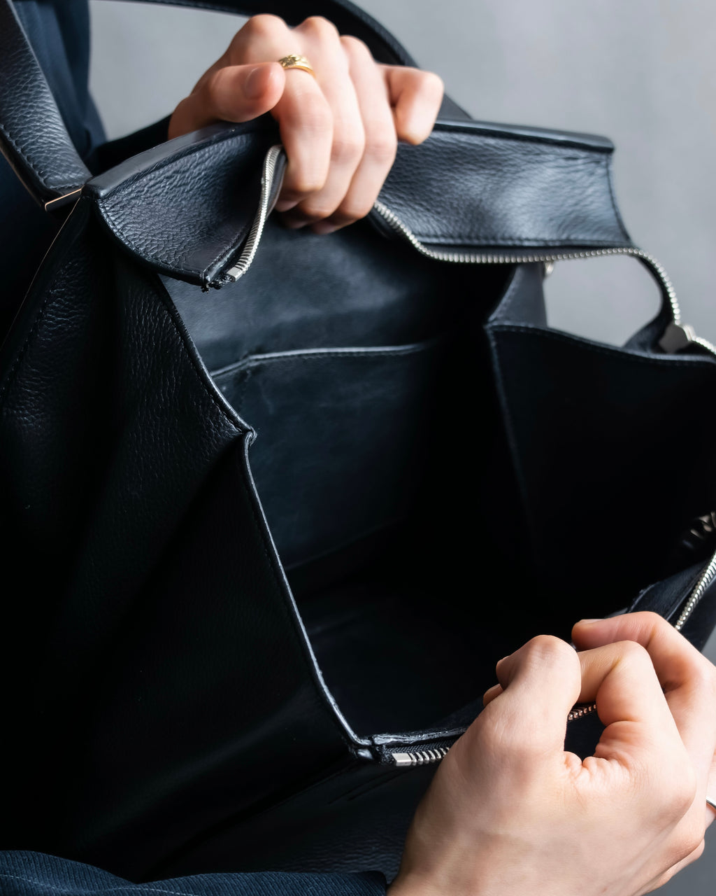 "CELINE" Edge medium one handle shoulder bag