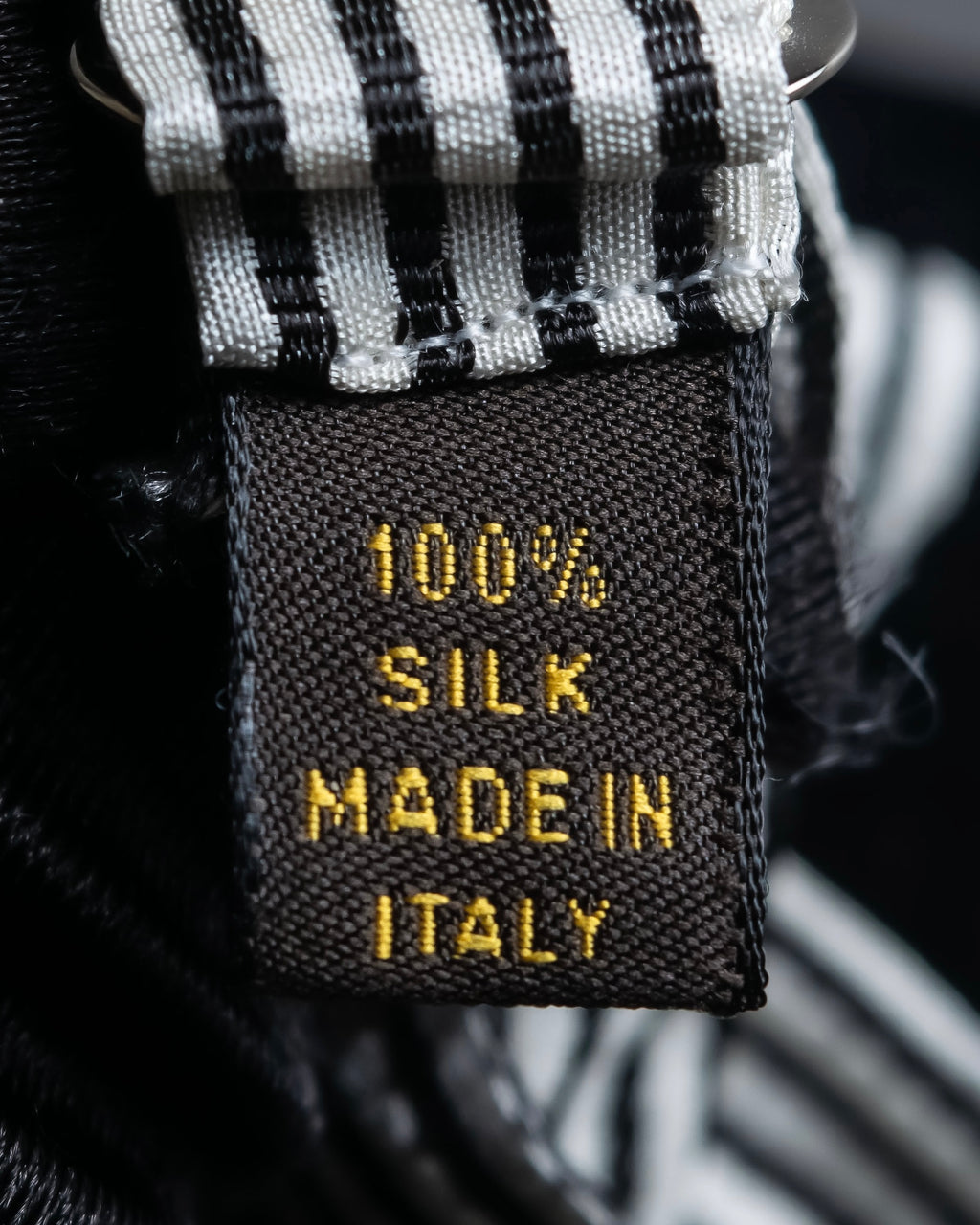 "LOUIS VUITTON" Black＆white color striped bow tie