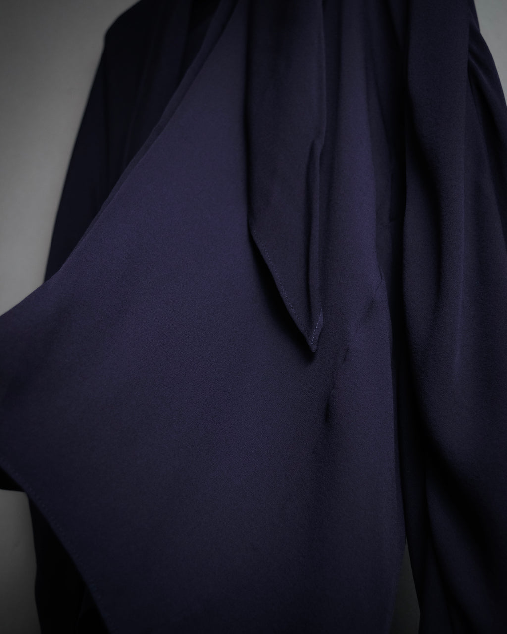 –SPECIAL– “BALENCIAGA” 2016 season Scarf collar extended sleeve blouse