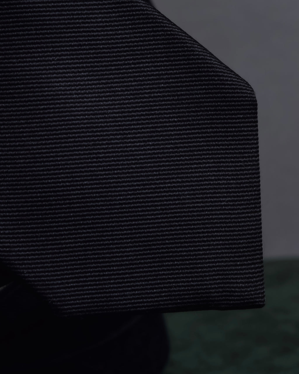 "GUCCI" Michele period tiger embroidery silk necktie