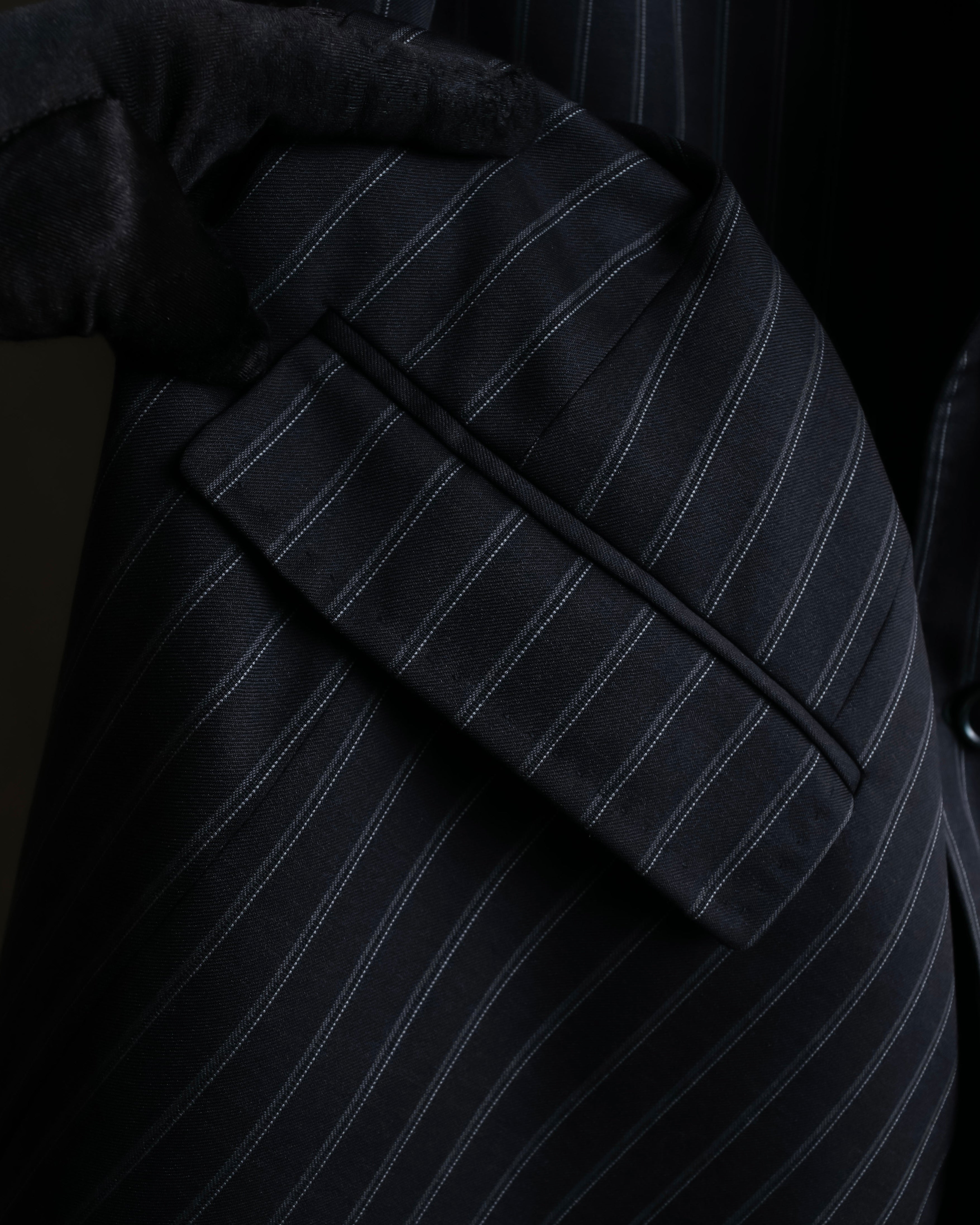 "Dolce & Gabbana" Pinstripe vertical lines emphasized tailored jacket