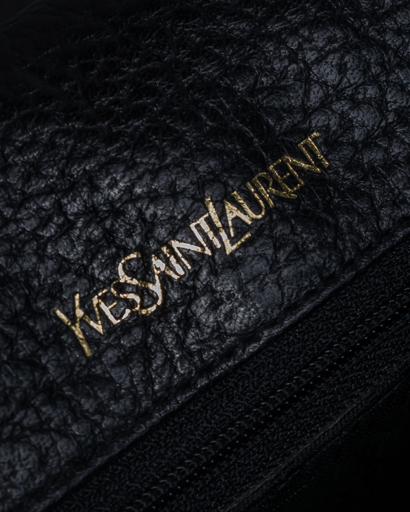 "YVES SAINT LAURENT" 80's-90's Wood toggle design pebbled leather bag