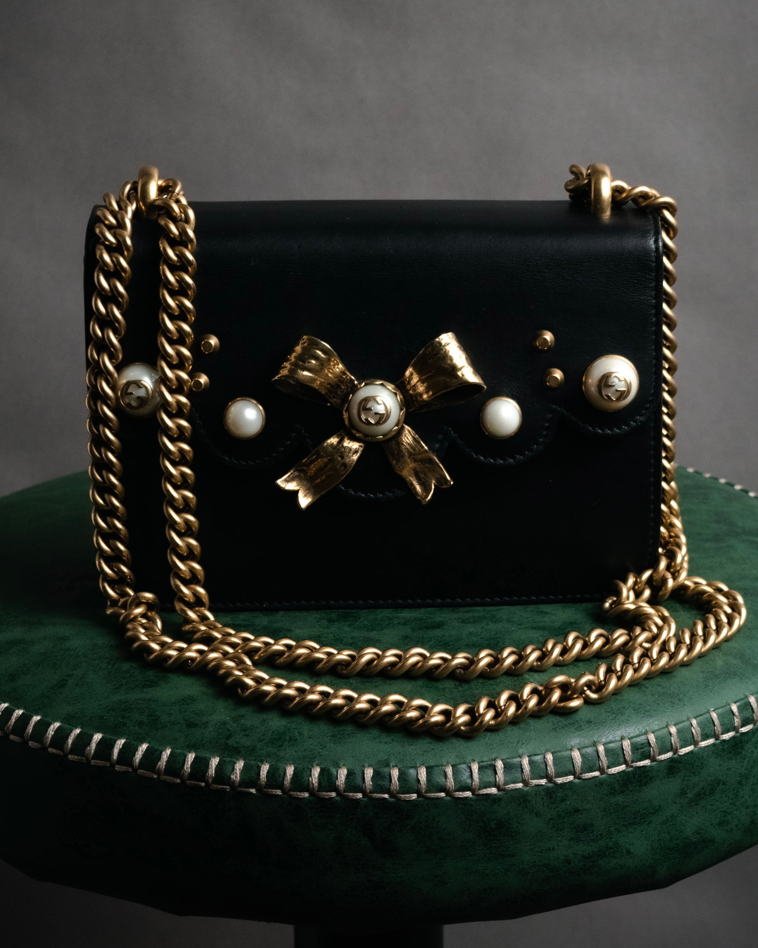 –SPECIAL– “GUCCI”
2016-2022 Bow embellished chain shoulder bag