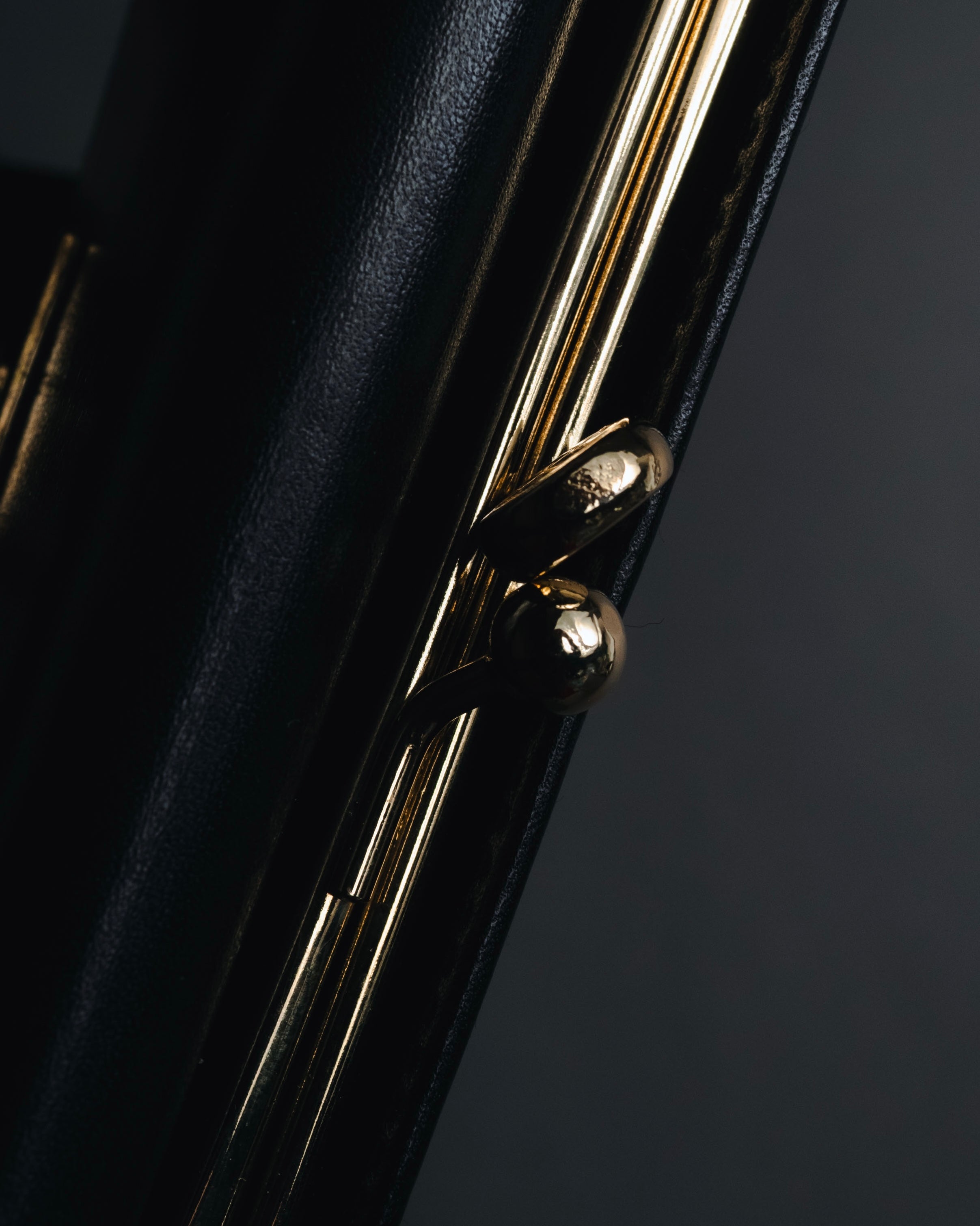 "Salvatore Ferragamo" 90’s Gancini clasp kiss lock tri fold wallet