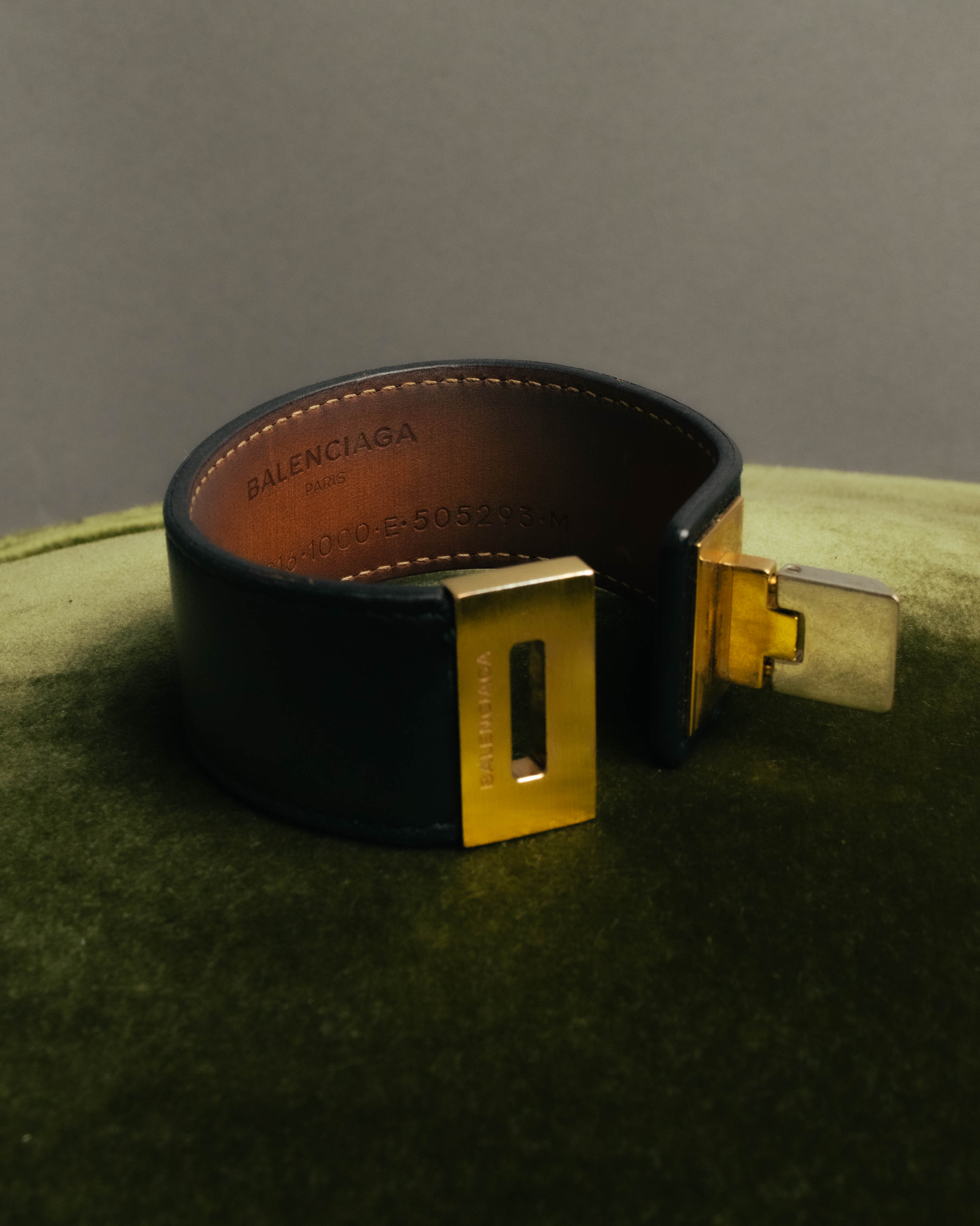 “BALENCIAGA“ 10’s Brushed metal leather cuff bracelet