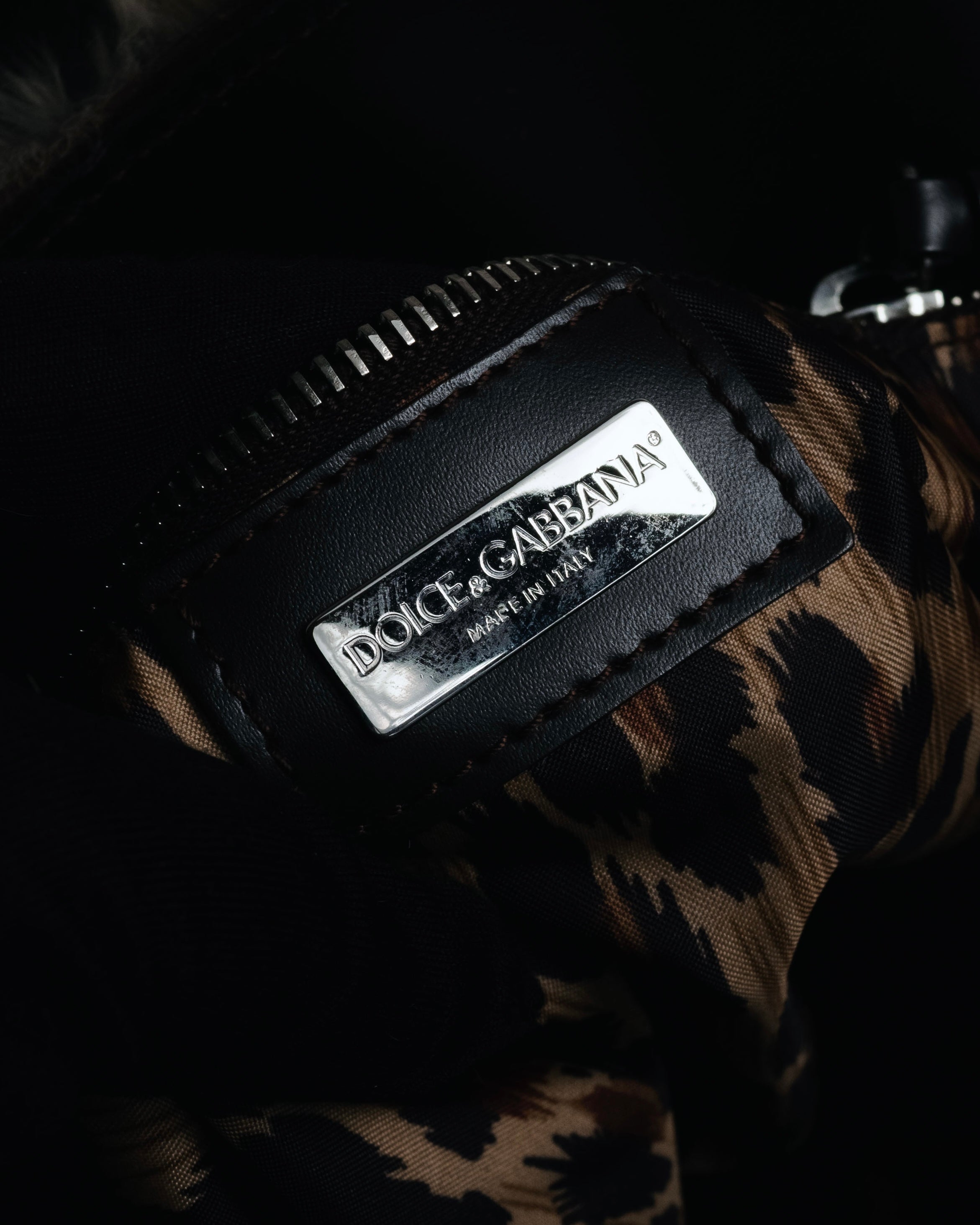 "DOLCE&GABBANA" 00’s-10’s Fur shoulder bag with logo hardware