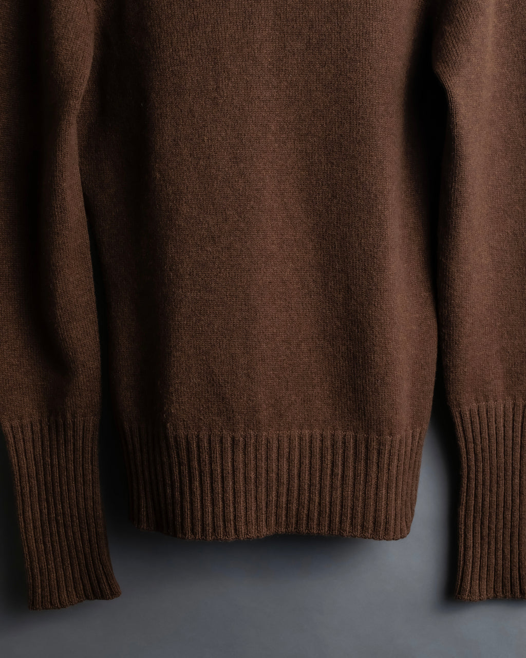 "HERMES" 100% cashmere V neck design knit