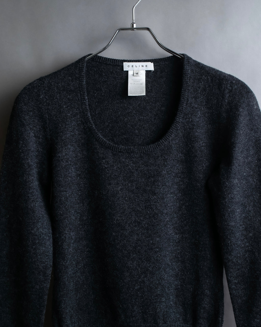 "CELINE" Beautiful U-neck design cashmere knit pullover