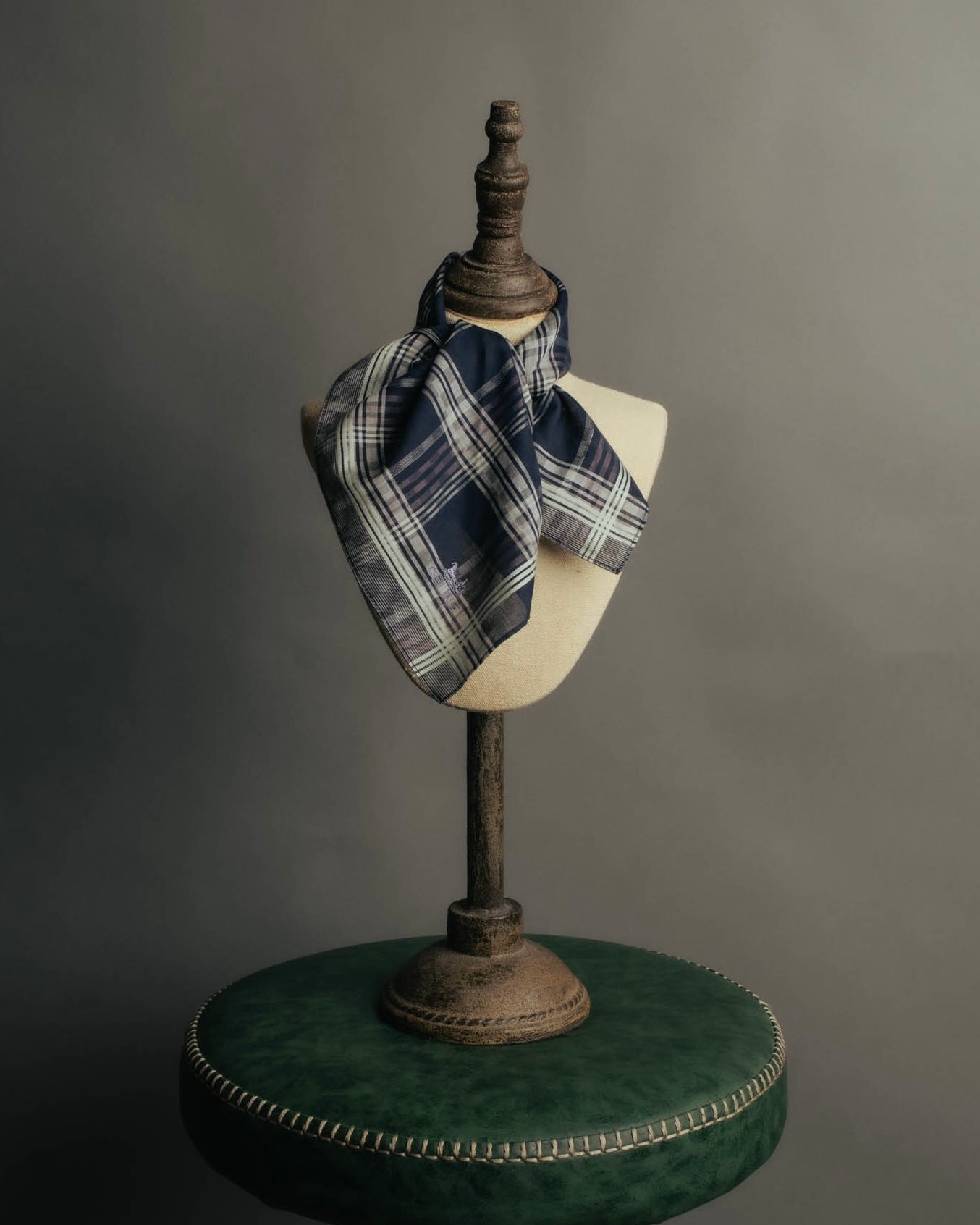 “CELINE” 90’s-00’s Plaid logo scarf