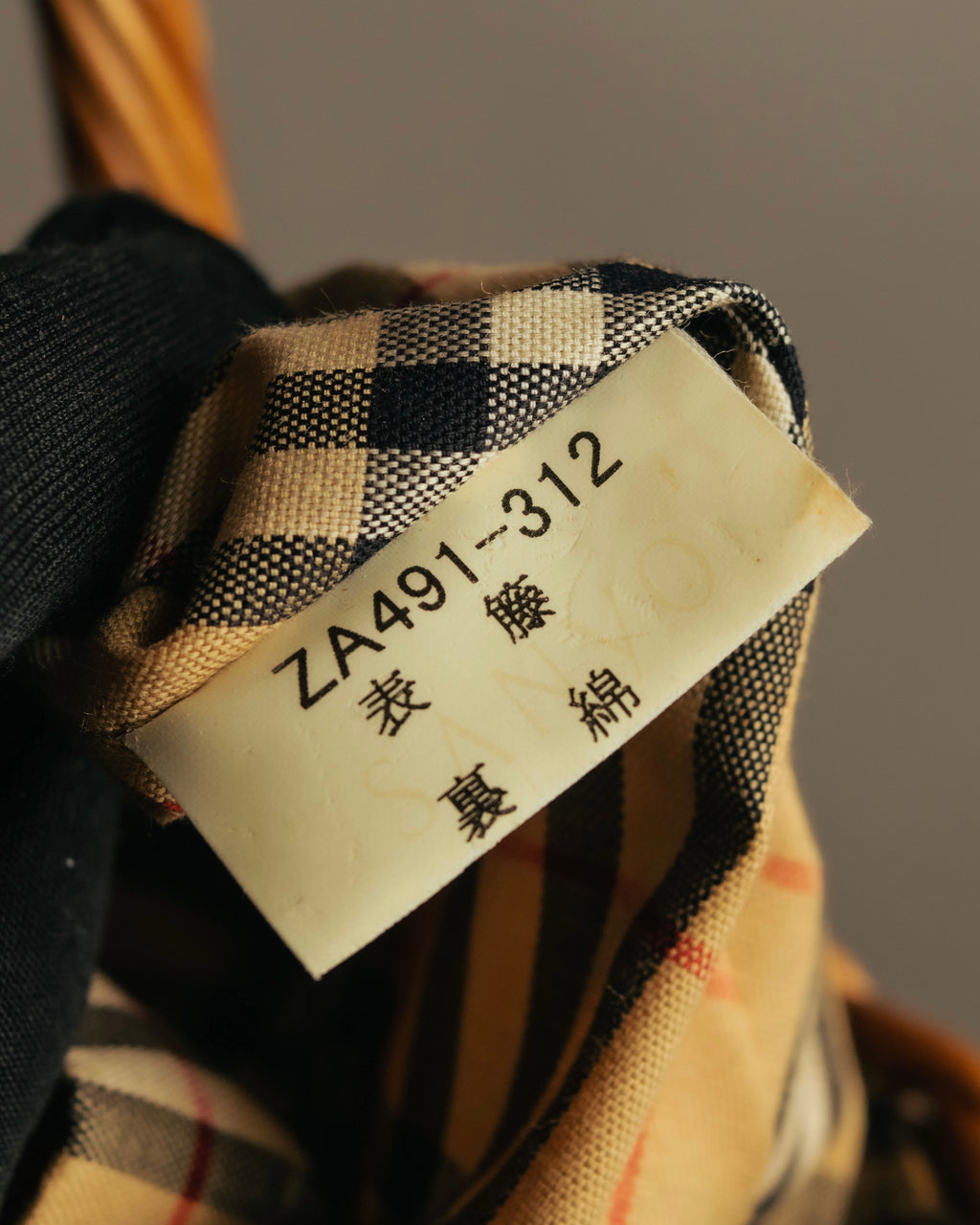 “BURBERRY BLUE LABEL” 00’s Rattan check lining basket bag