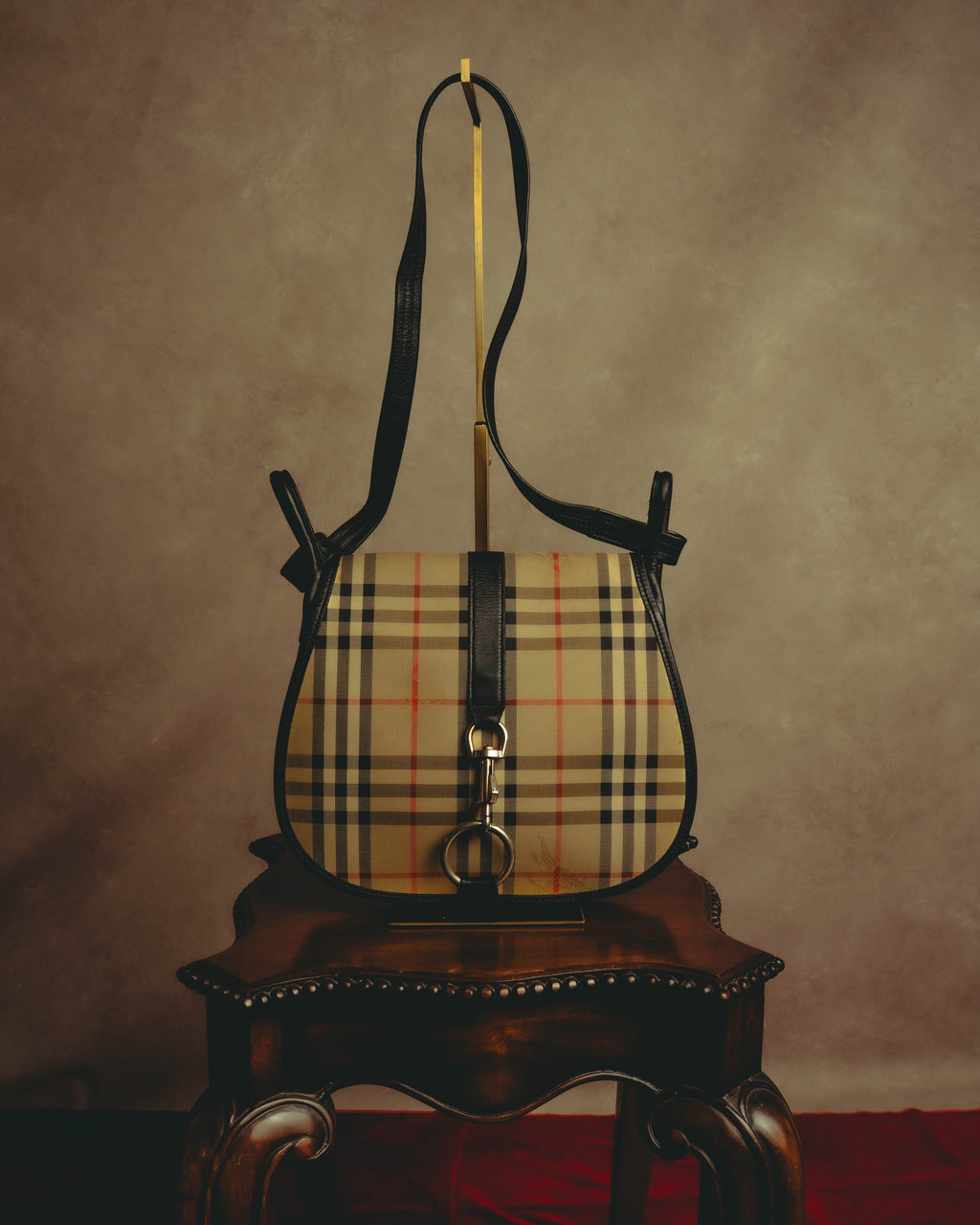 “Burberrys” 80’s-90’s Shadow horse check saddle shoulder bag