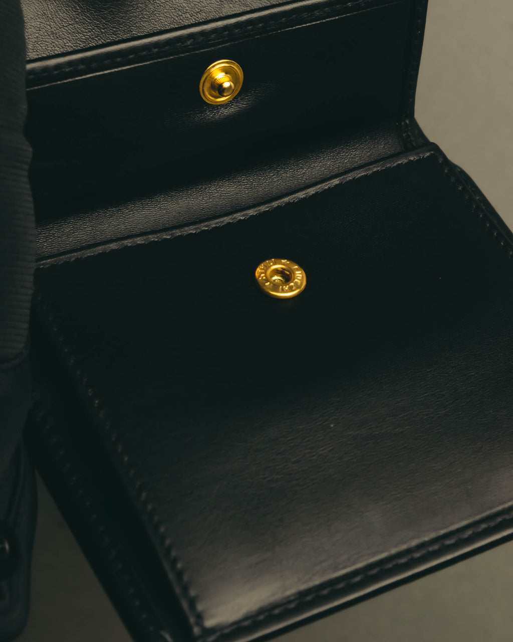 "Salvatore Ferragamo" 80's-90's Classic calf leather wallet