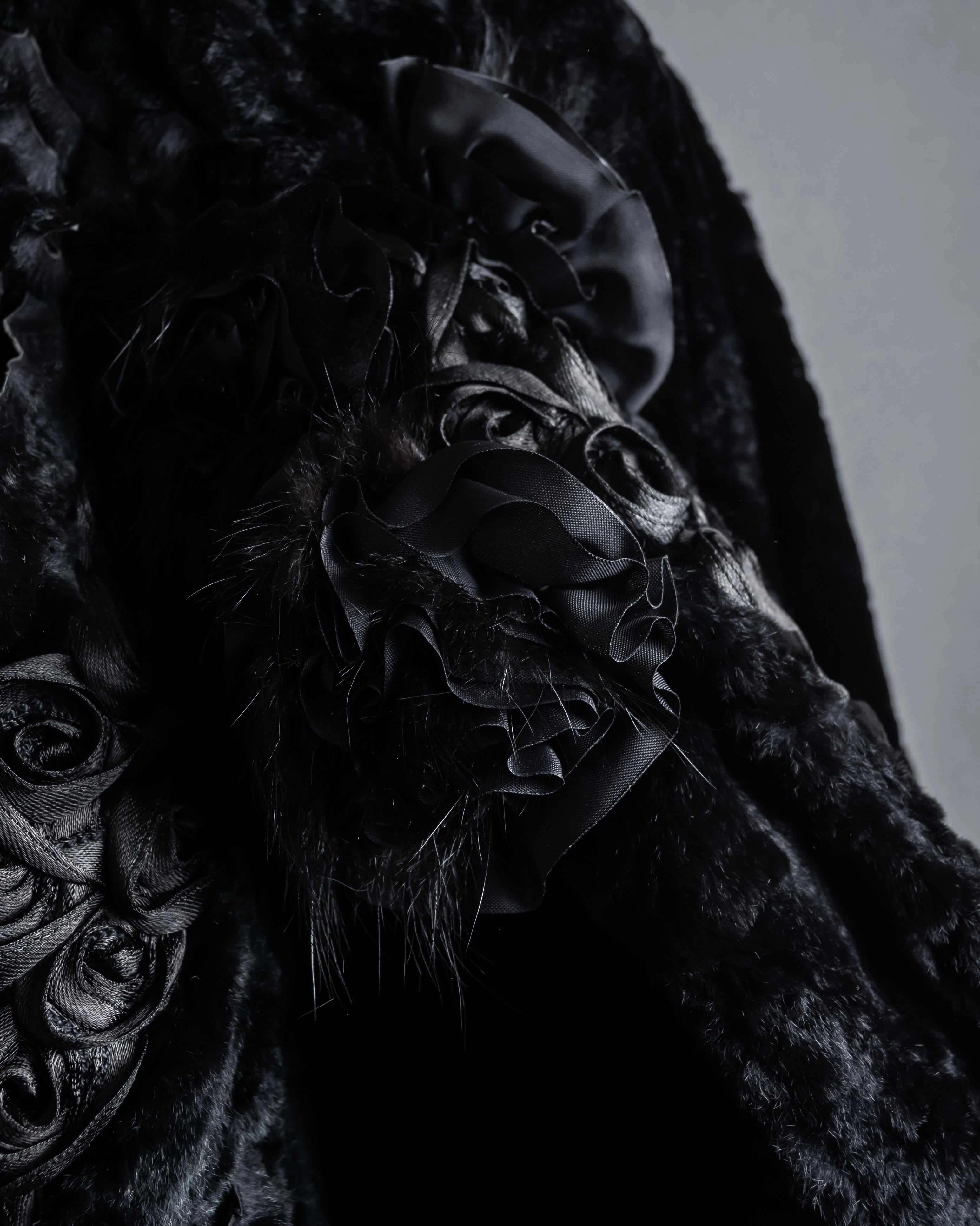 -SPECIAL- "FENDI" 90s Karl Lagerfeld-era lattice fur cape