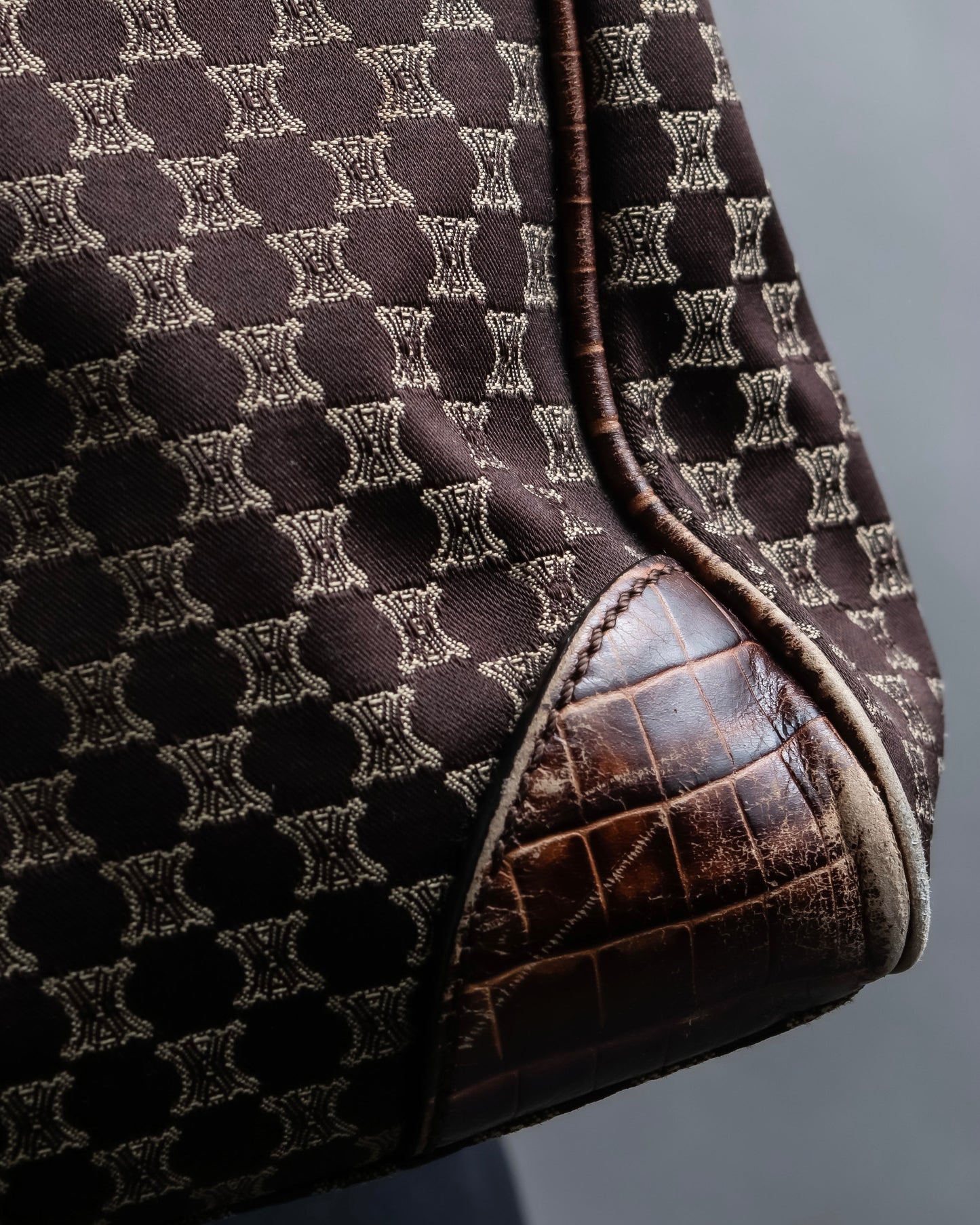 "CELINE" Macadam pattern crocodile switching one handle bag