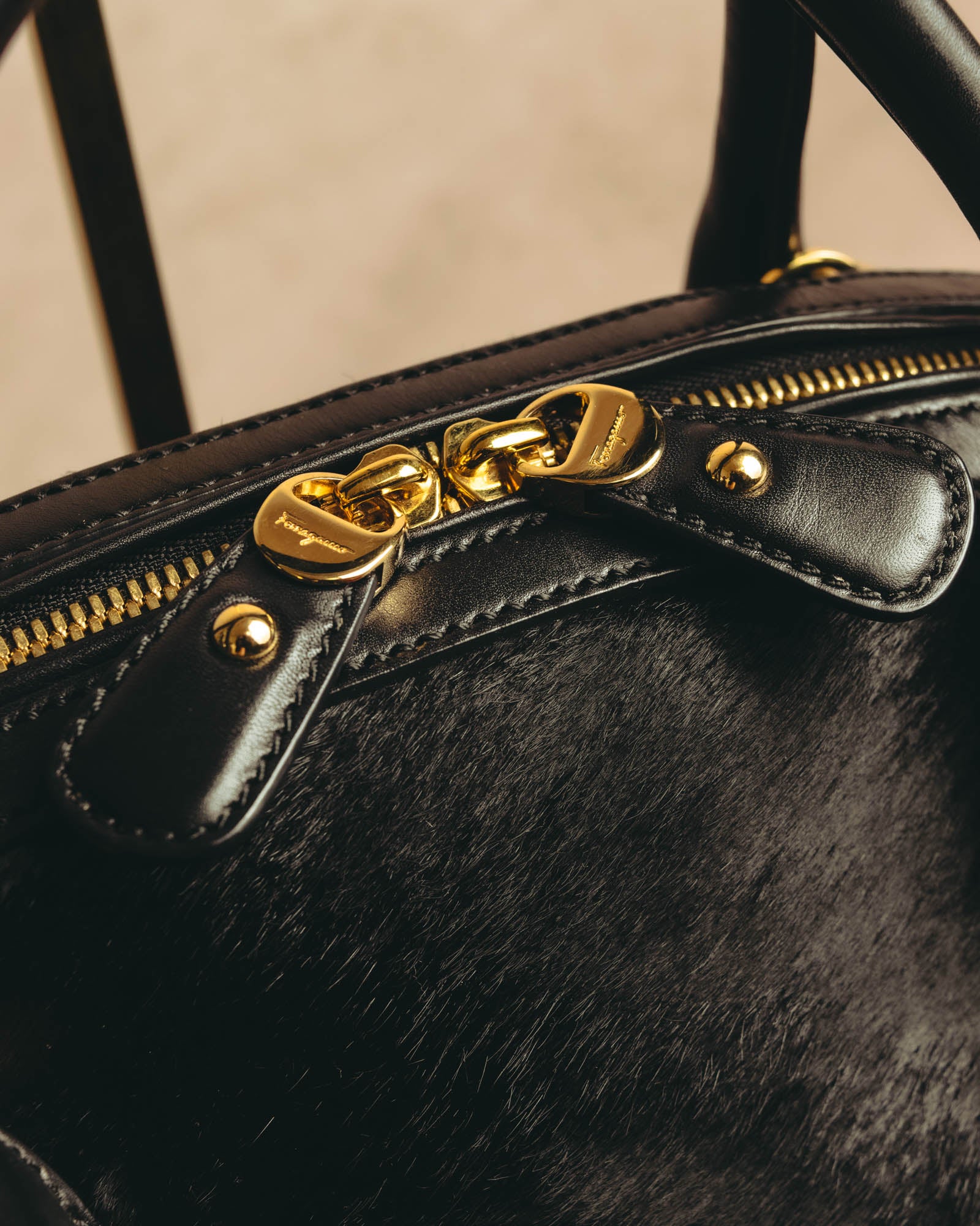 -SPECIAL- “Salvatore Ferragamo“ 90's-00's Gancini pony hair and leather dual-way boston bag