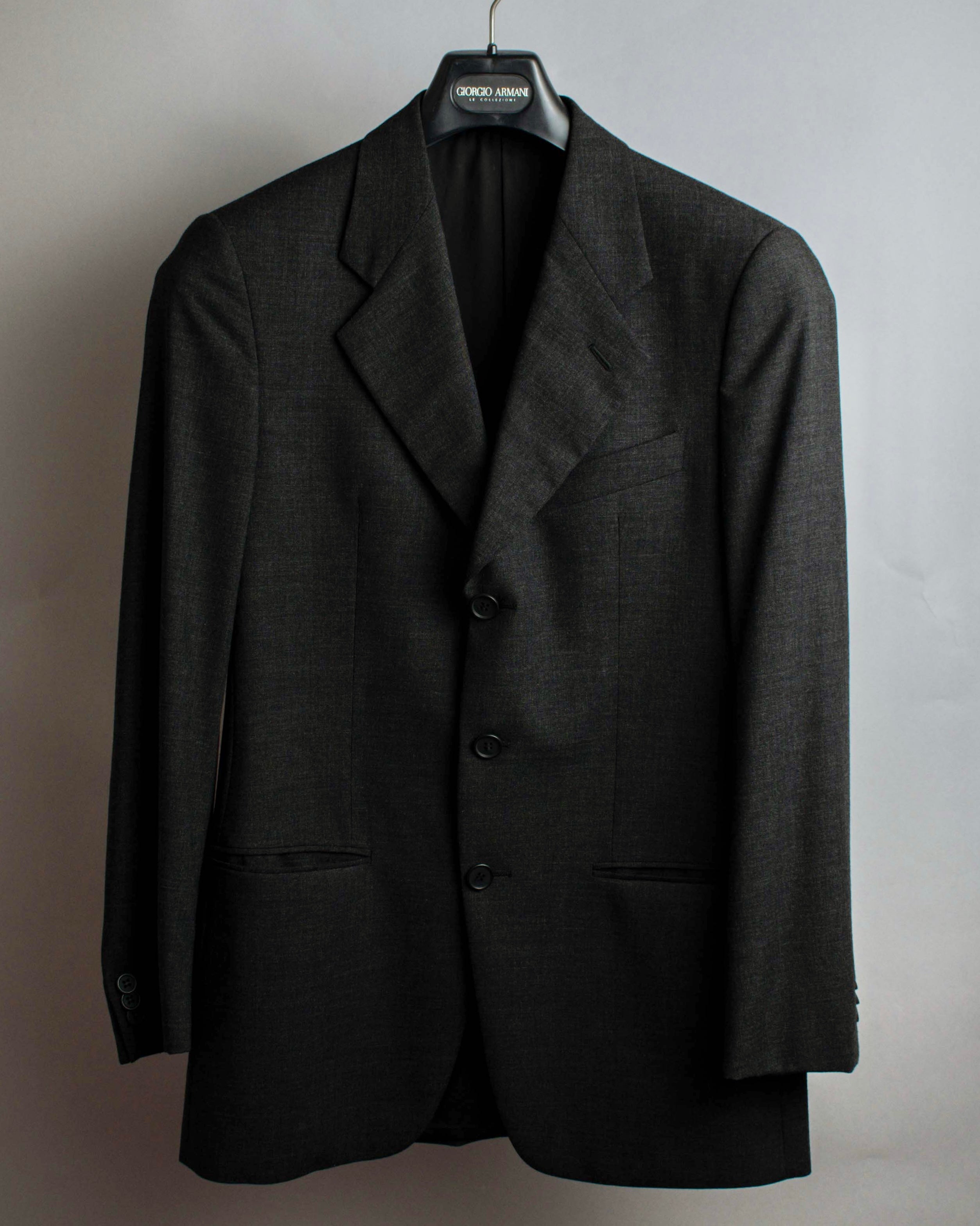 "GIORGIO ARMANI" LE COLLEZIONI line classical tailoring set up