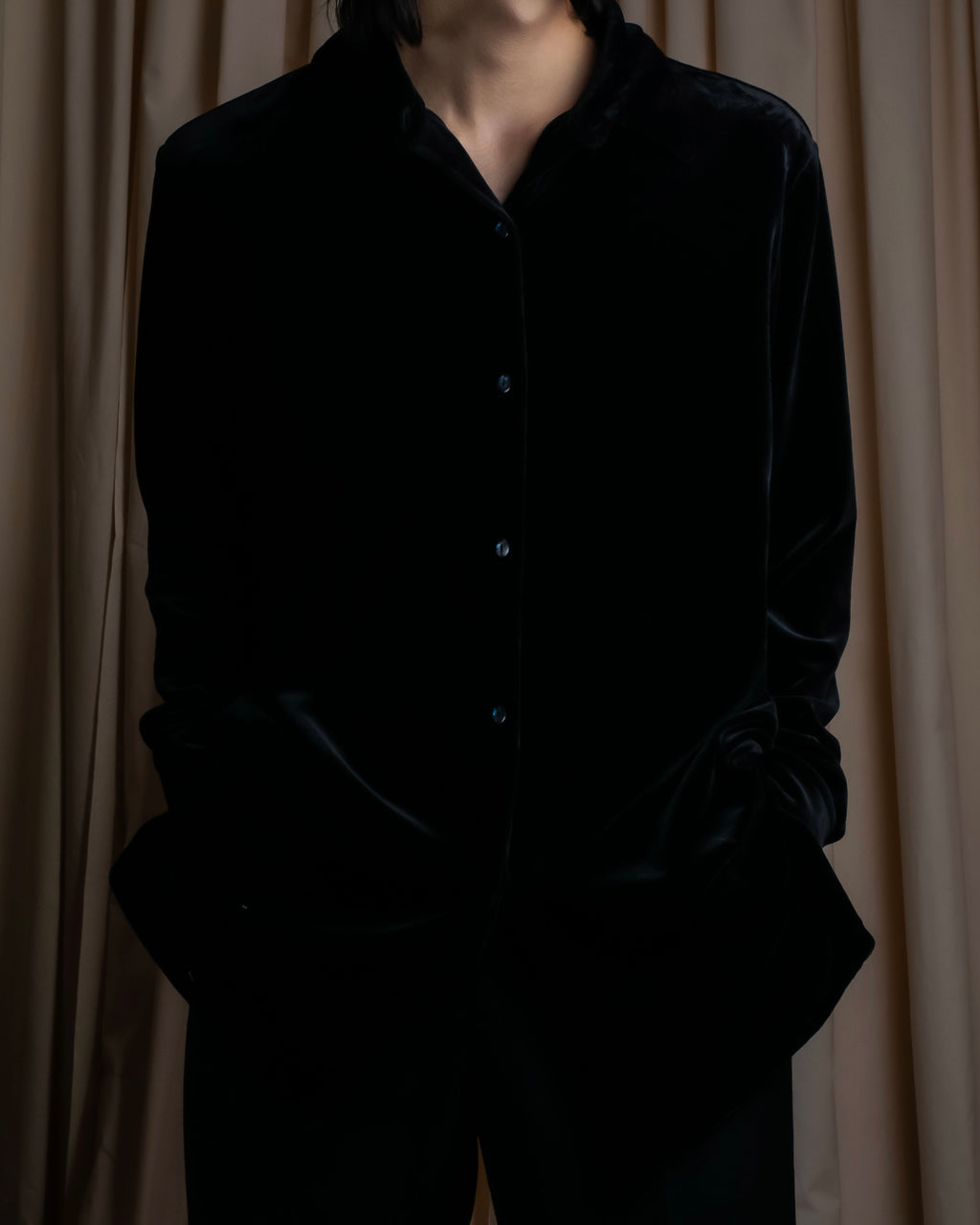 "EXPRESS" Beautiful glossy regular color velour shirt