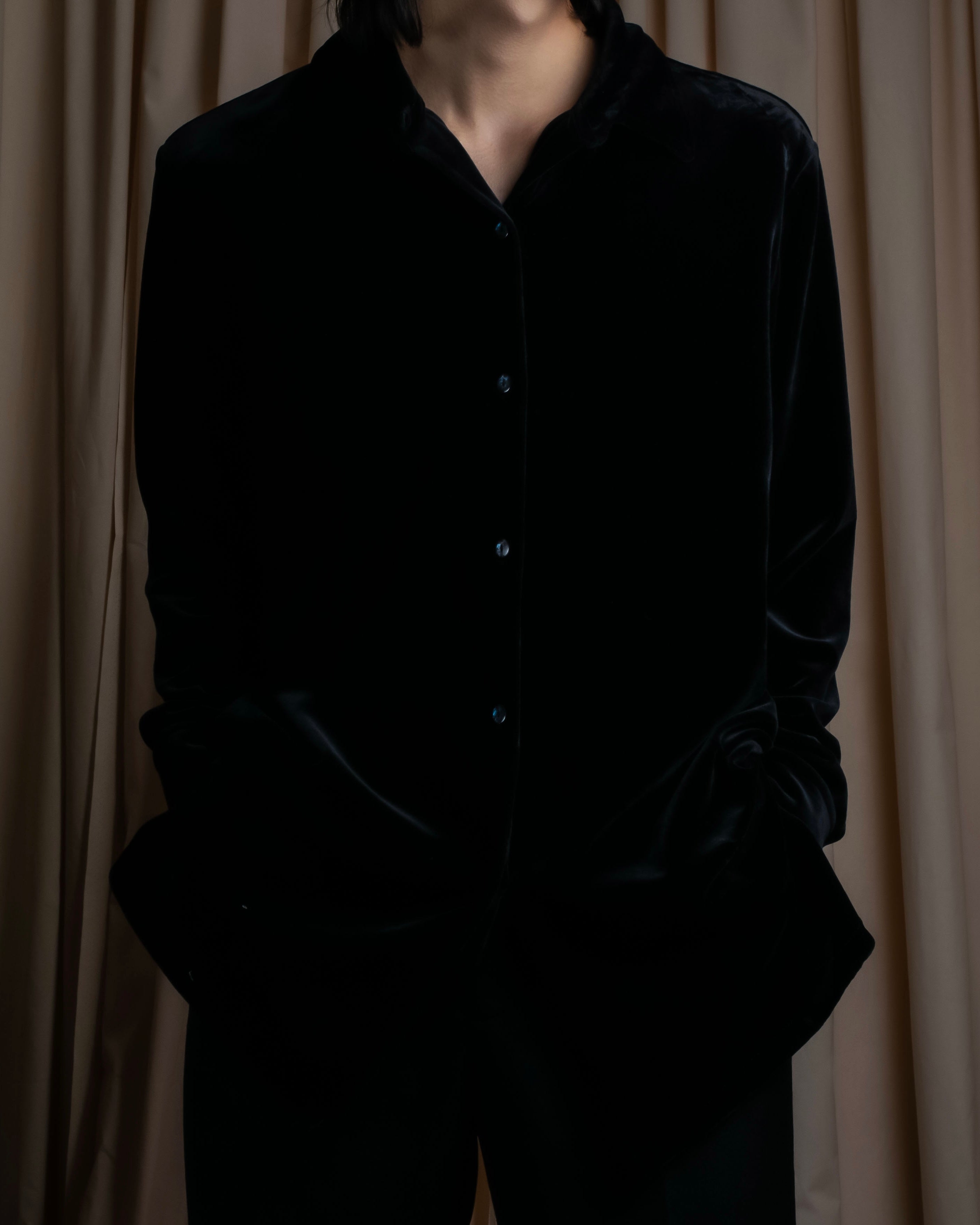 "EXPRESS" Beautiful glossy regular color velour shirt