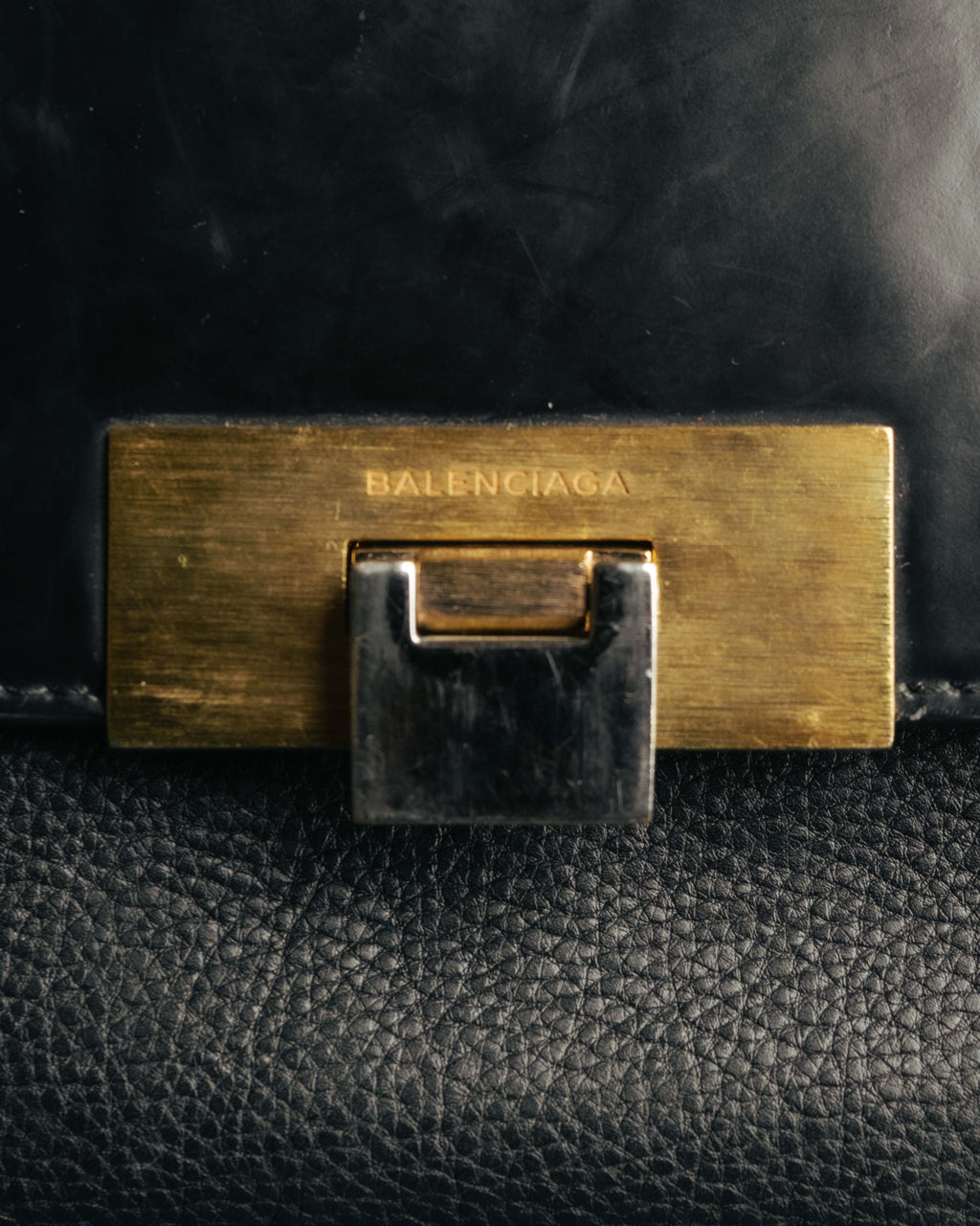 -SPECIAL- “BALENCIAGA” 2013-17 Le dix mixed leather shoulder bag