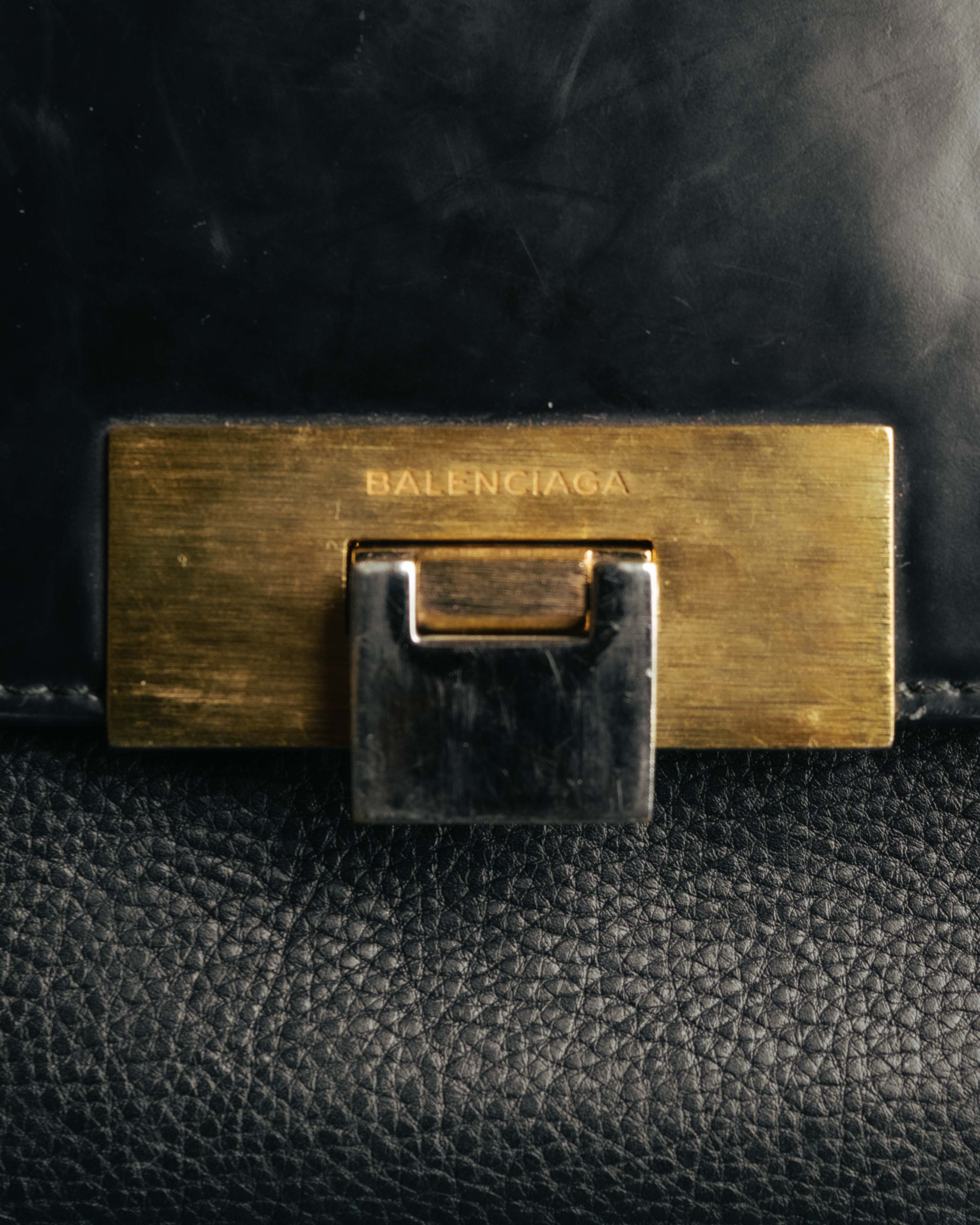-SPECIAL- “BALENCIAGA” 2013-17 Le dix mixed leather shoulder bag