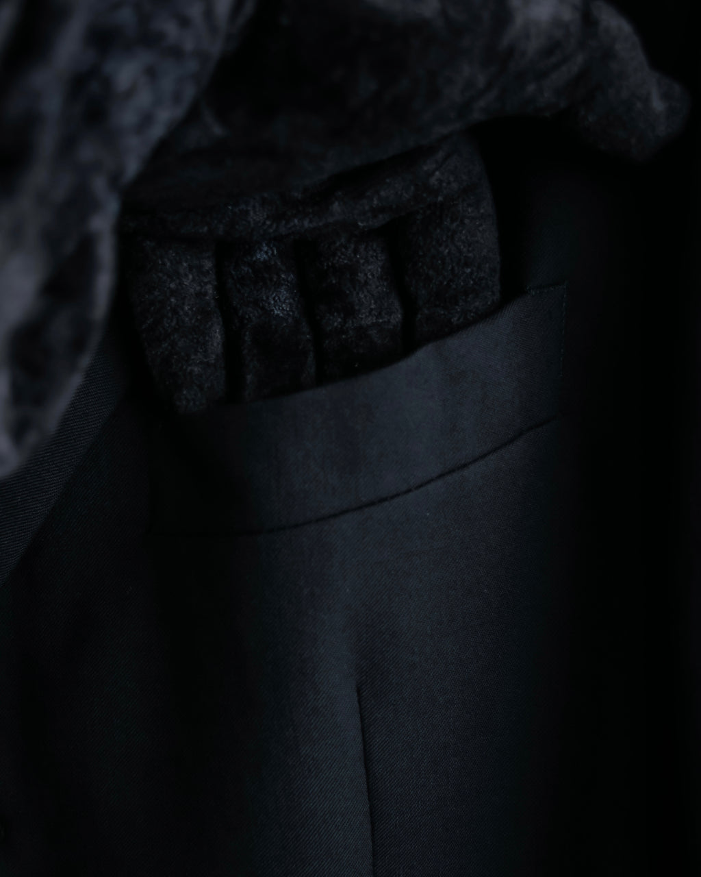 "ARMANI COLLEZIONI" Classic structured wool set up