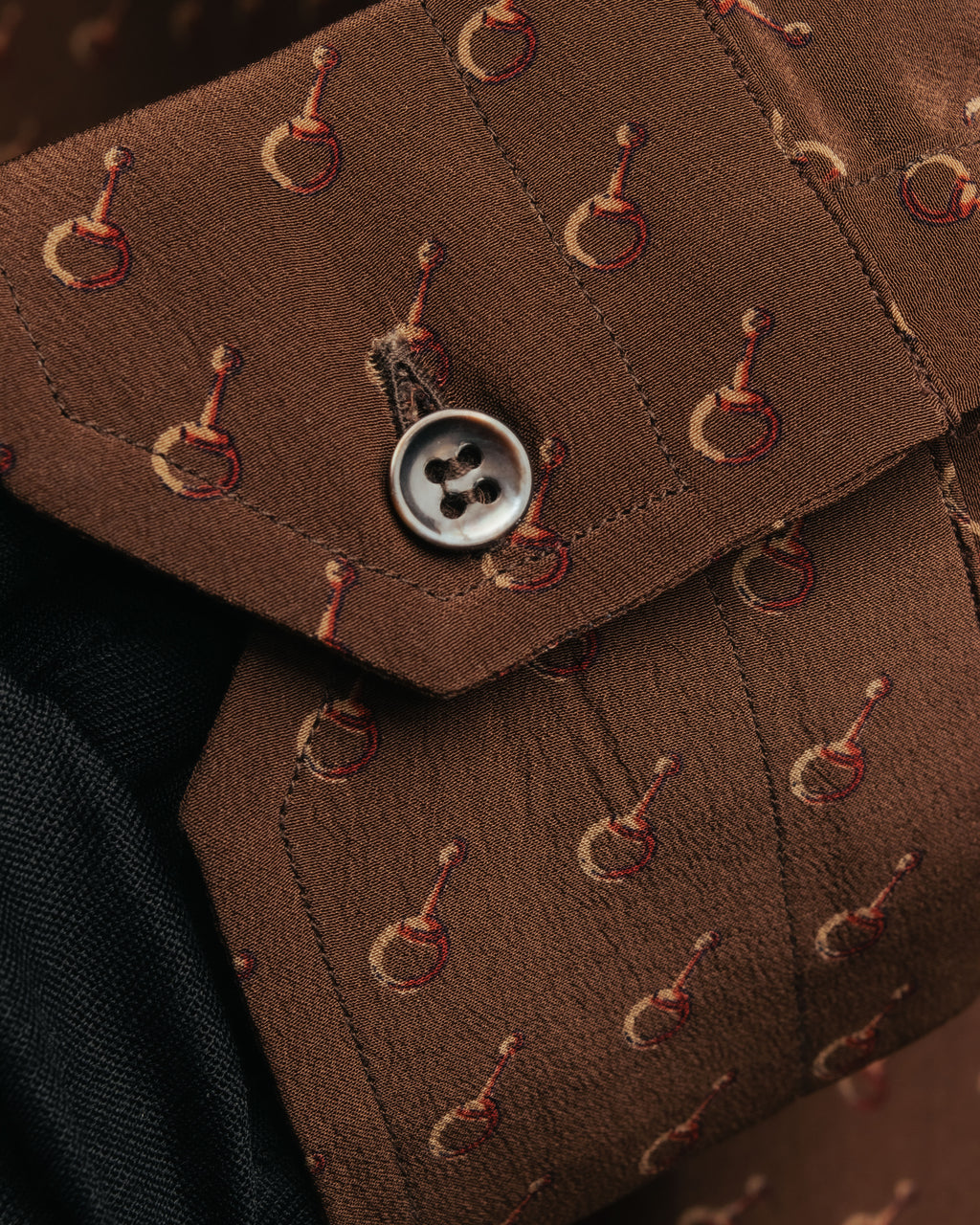 “GUCCI” 70’s horsebit monogram silk shirt