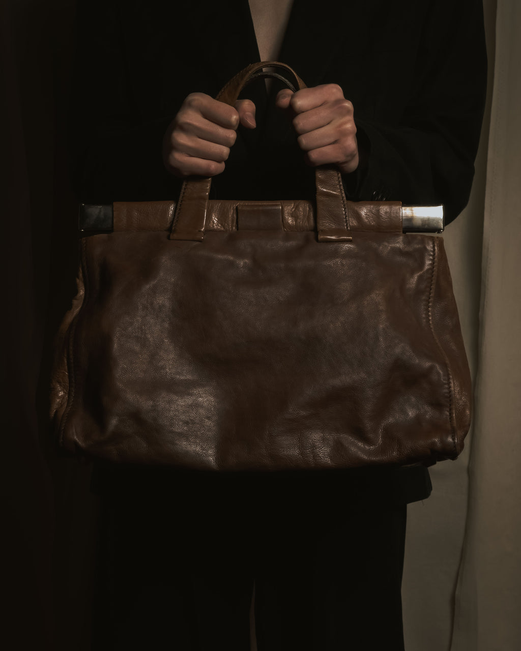 miu miu 90年代-00年代植物鞣革做旧皮革医生轮廓包