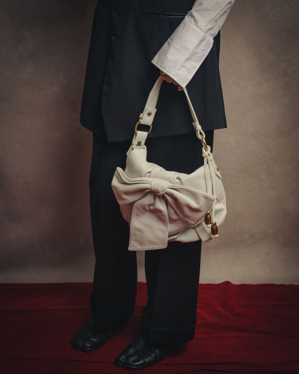 -SPECIAL- “Yves Saint Laurent” 2004-2011 Pilati era bow leather shoulder bag