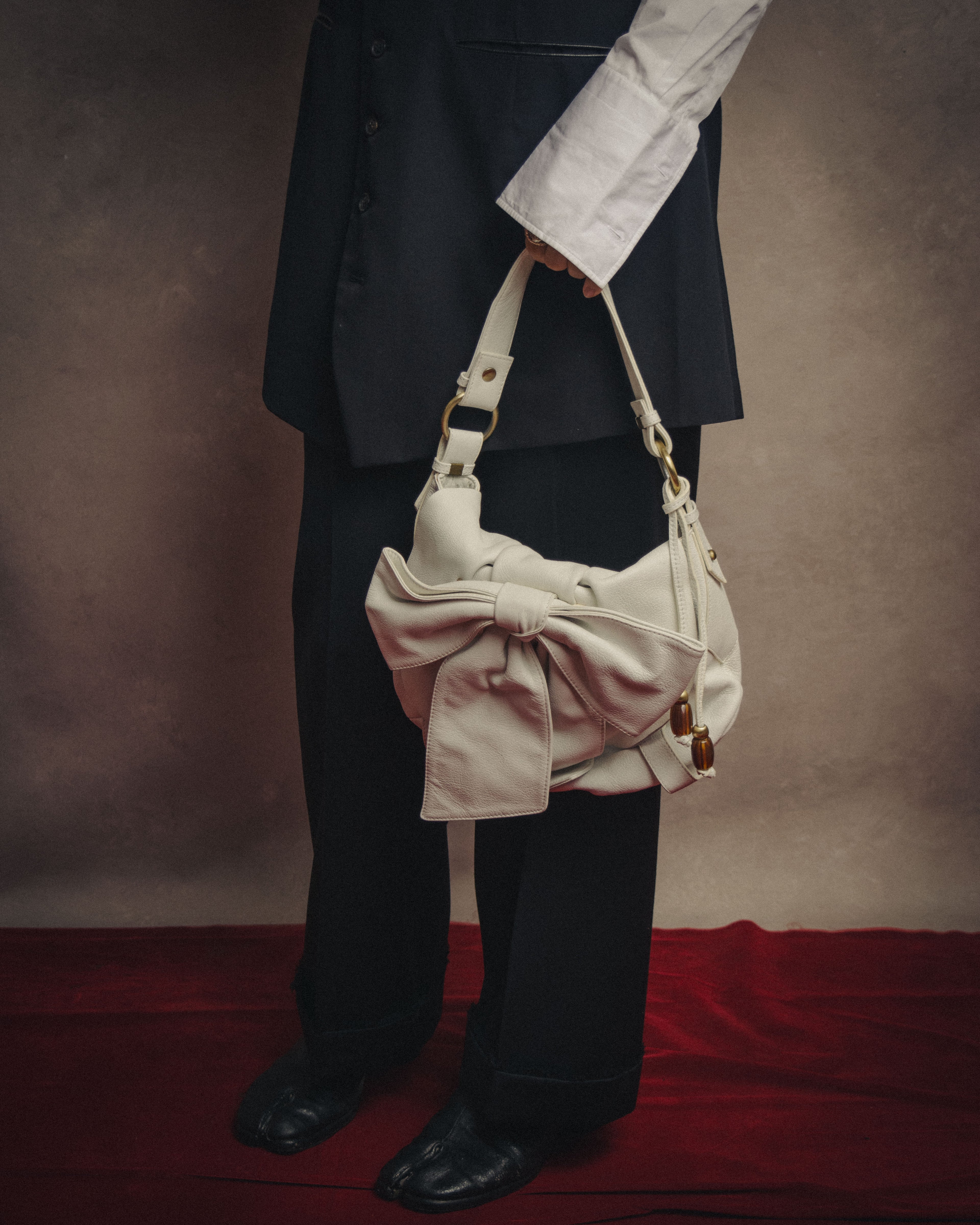 -SPECIAL- “Yves Saint Laurent” 2004-2011 Pilati era bow leather shoulder bag